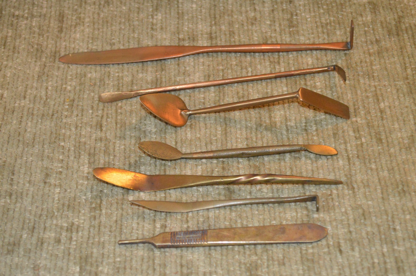 7 Vtg Sand Casting Foundry Metal Tools - copper?  brass?  one is \
