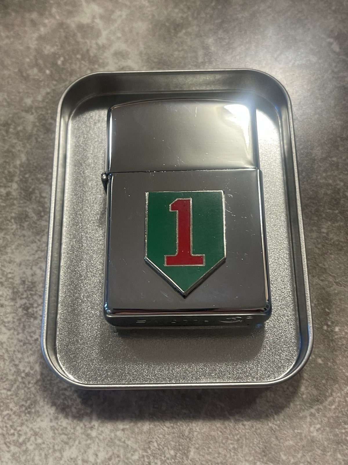 Military  Earth Star lighter 1st Infantry Division Chrome