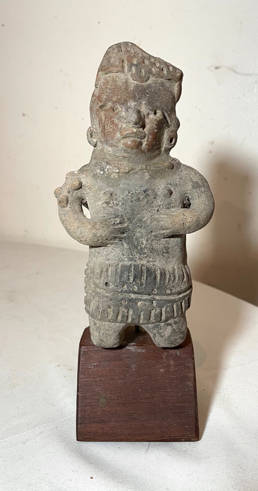 Ancient Pre Columbian Ecuador terracotta Pottery Figure 210 AD sculpture antique