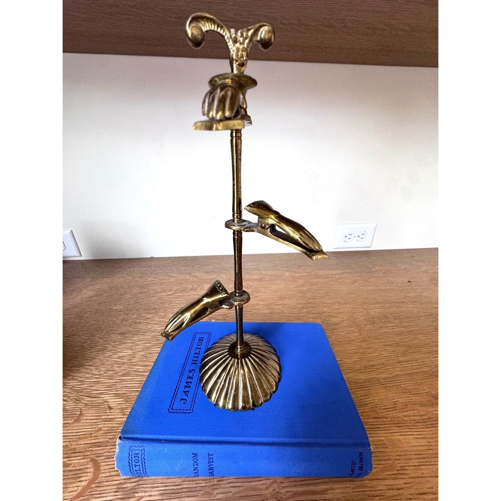 Vintage Brass Hand Clip Stand Japan Glove Letter Holder Victorian Revival 11