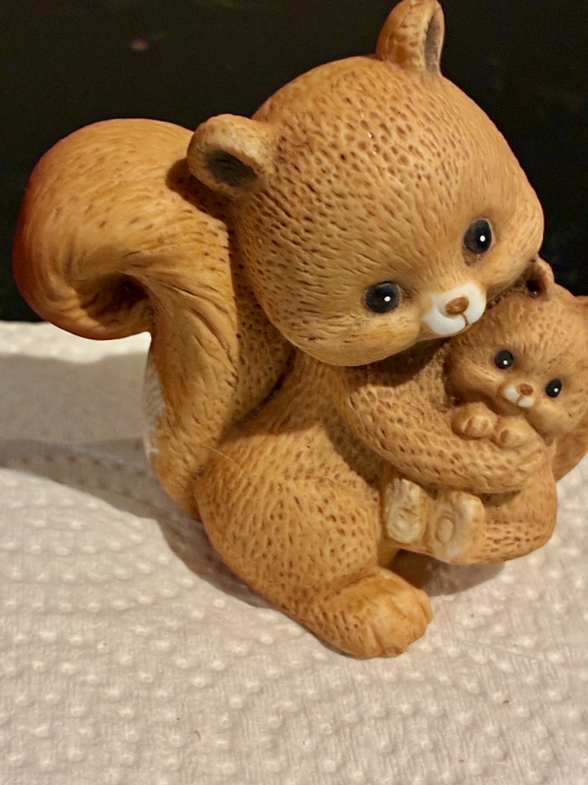 Lefton Hand Painted Porcelain Squirrel w/ Baby Figurine #04733