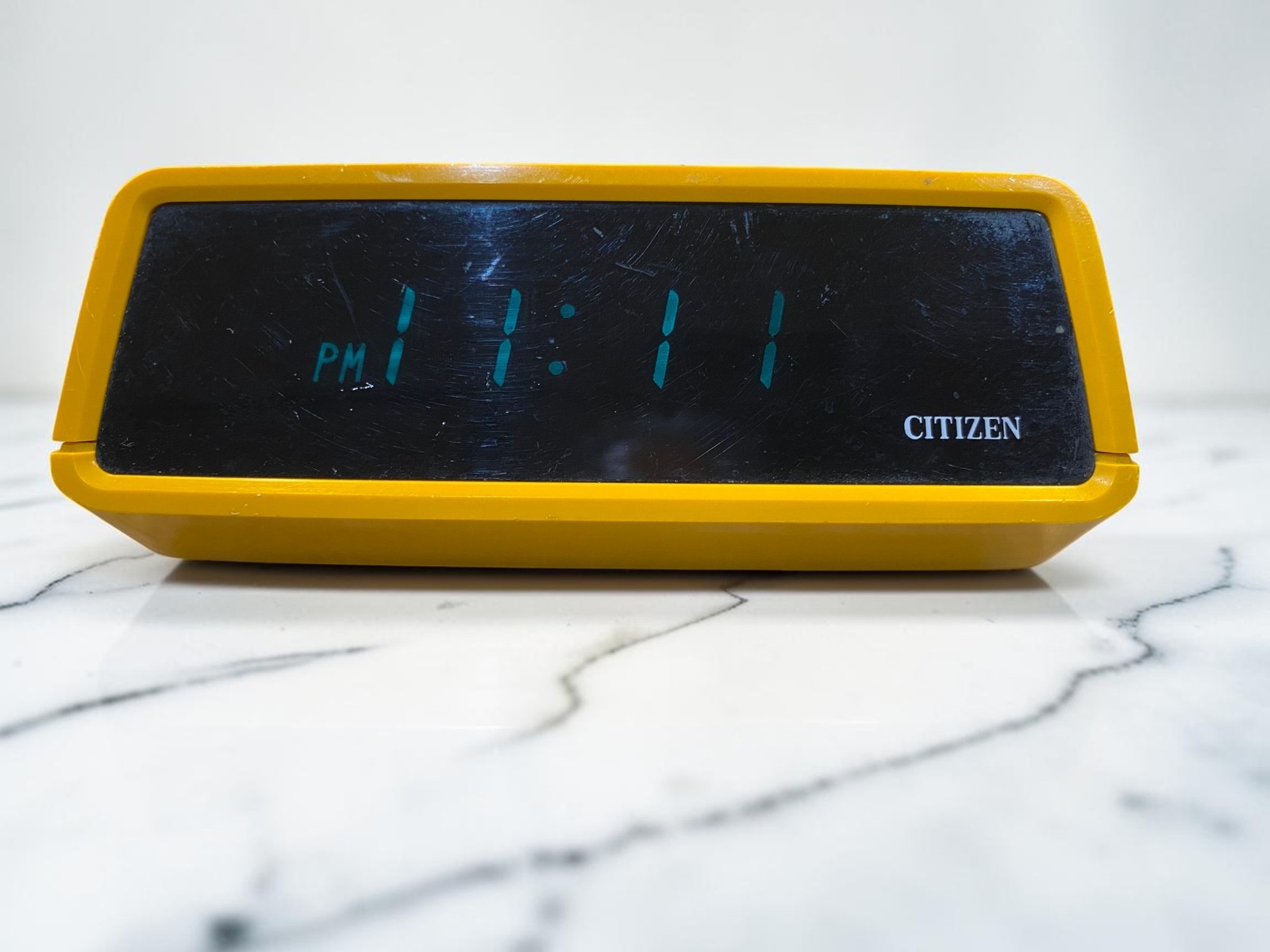 CITIZEN 5RD605 Yellow Digital Alarm Clock Vintage Retro Japan Space Age