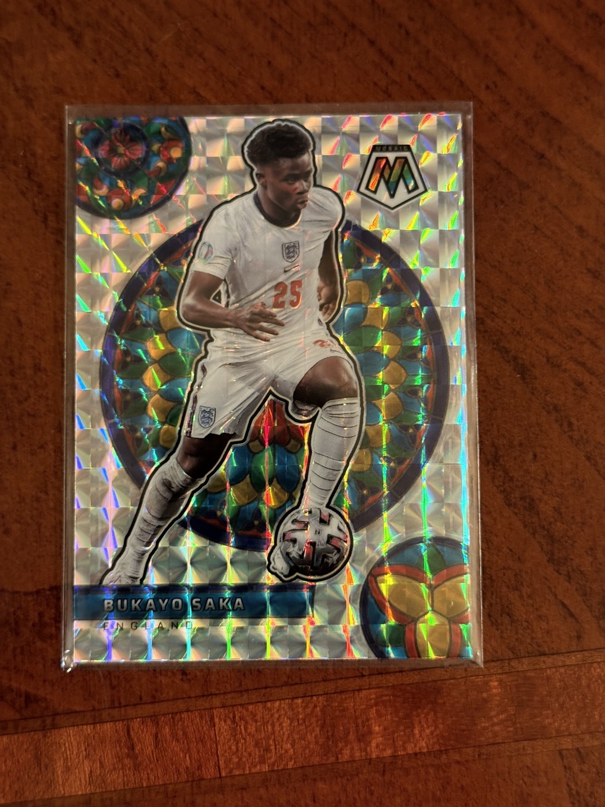 Bukayo Saka 2021-22 Panini Mosaic STAINED GLASS Case Hit SSP England Arsenal