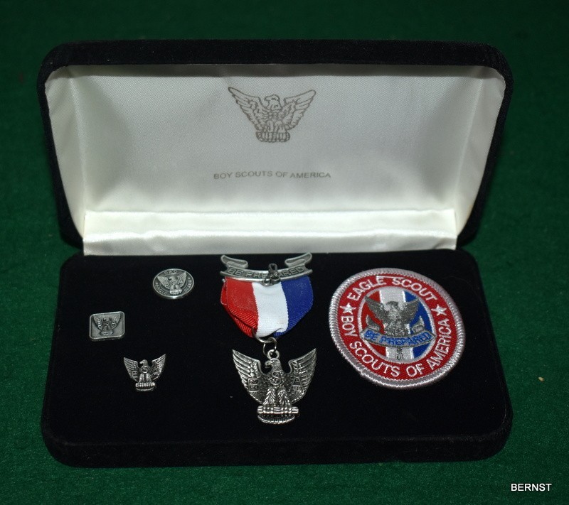BOY SCOUT EAGLE MEDAL WITH PRESENTATION CASE - CFJ - TYPE3 - 2001-2007