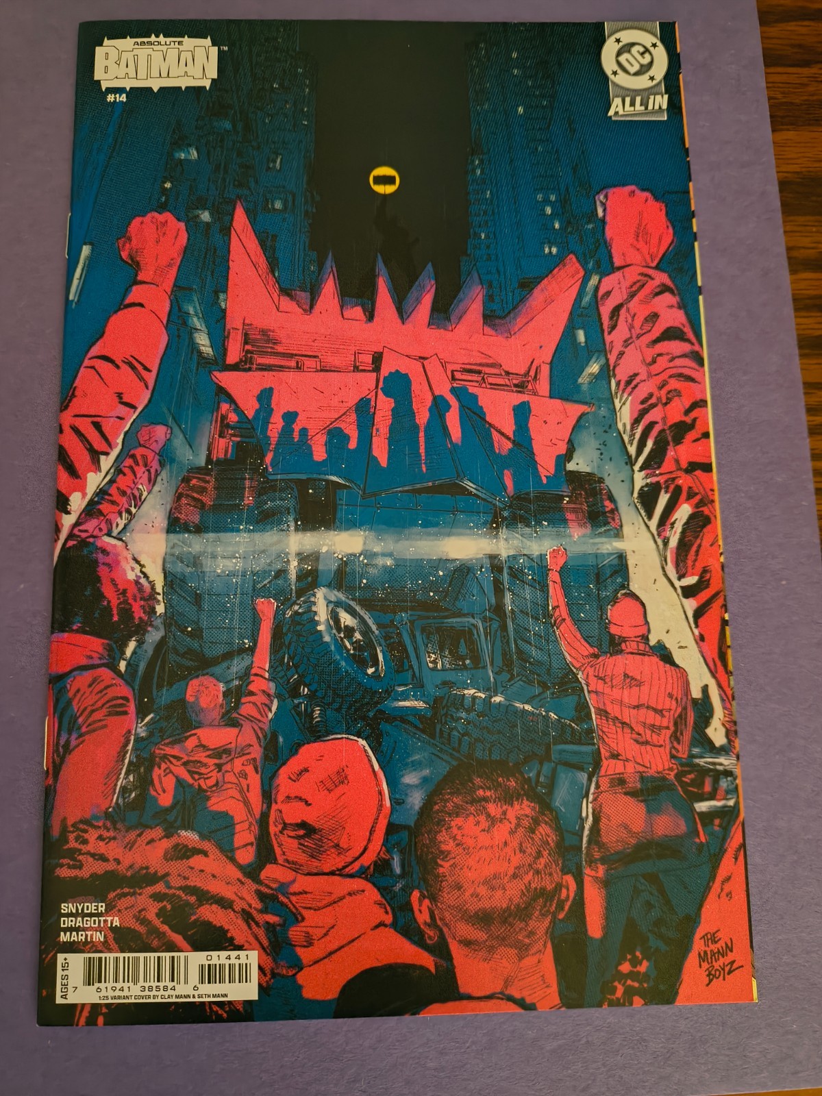 Absolute Batman #14 1st Print 1:25 Clay Mann Variant Cover NM DC Comics 2024 HOT