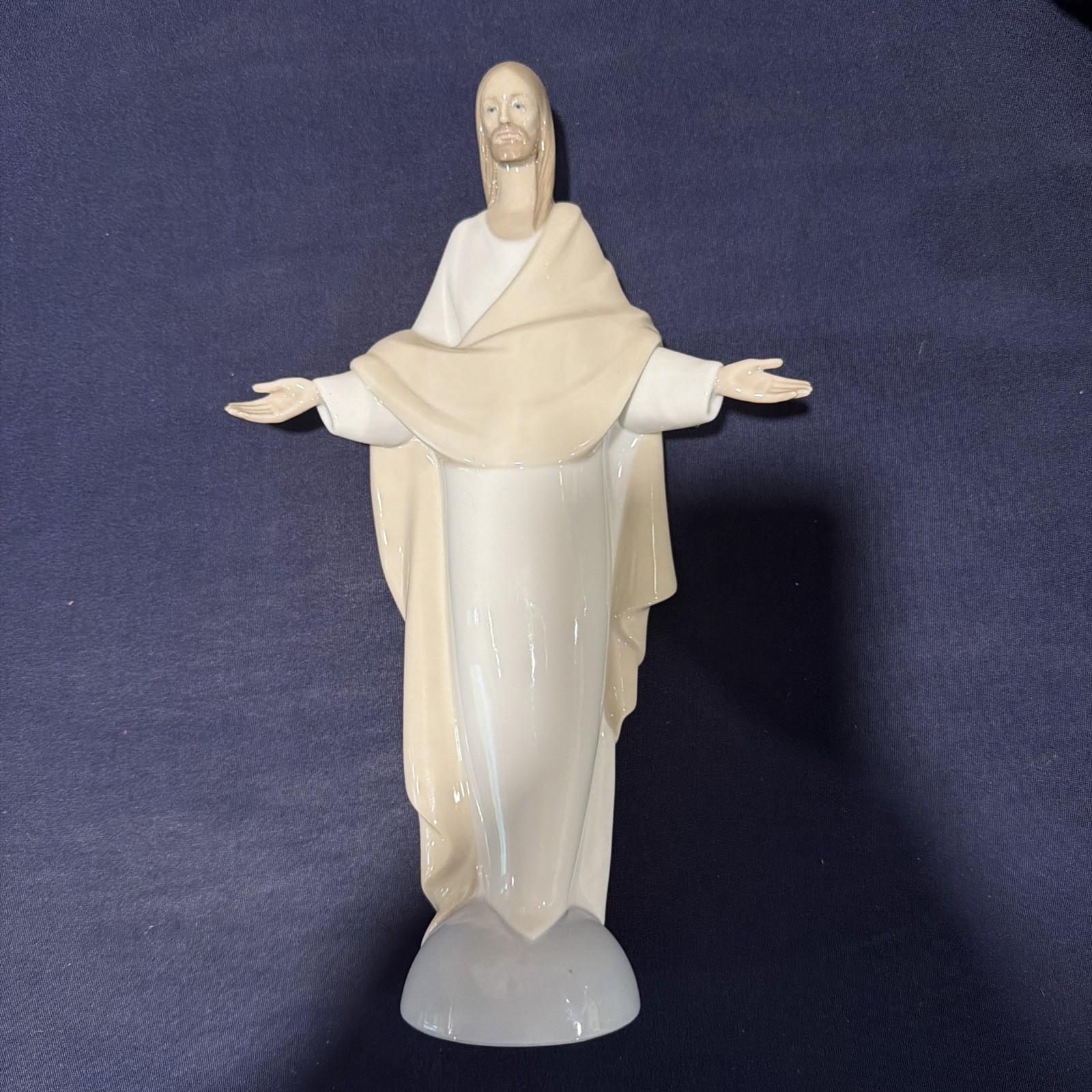 Lladro 1440 NAO Jesus Christ Lladro 1440 NAO Jesus Christ