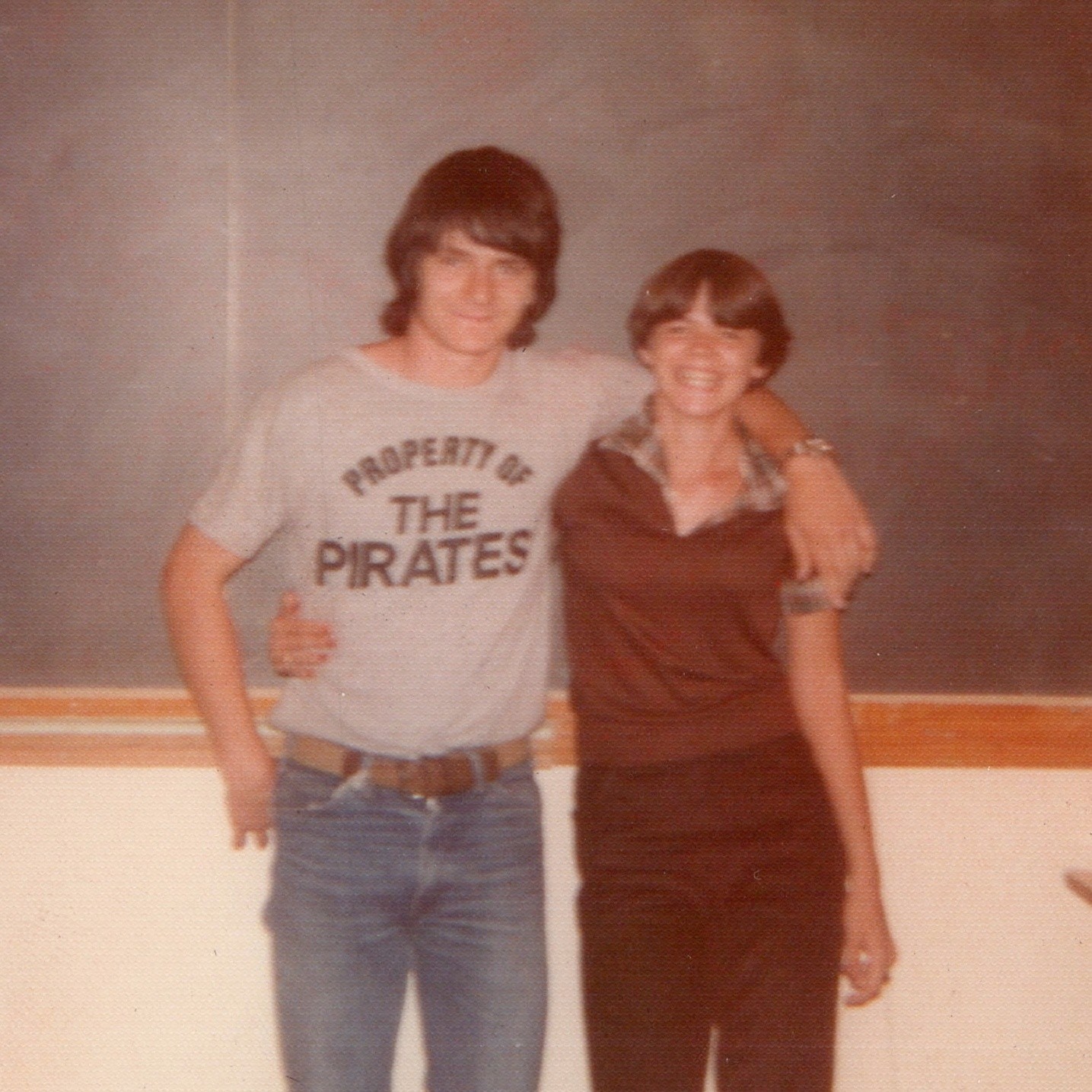 c1970s High School Classroom Couple Snapshot Photo Pirates Graphic T-Shirt Vtg c1970s High School Classroom Couple Snapshot Photo Pirates Graphic T-Shirt Vtg