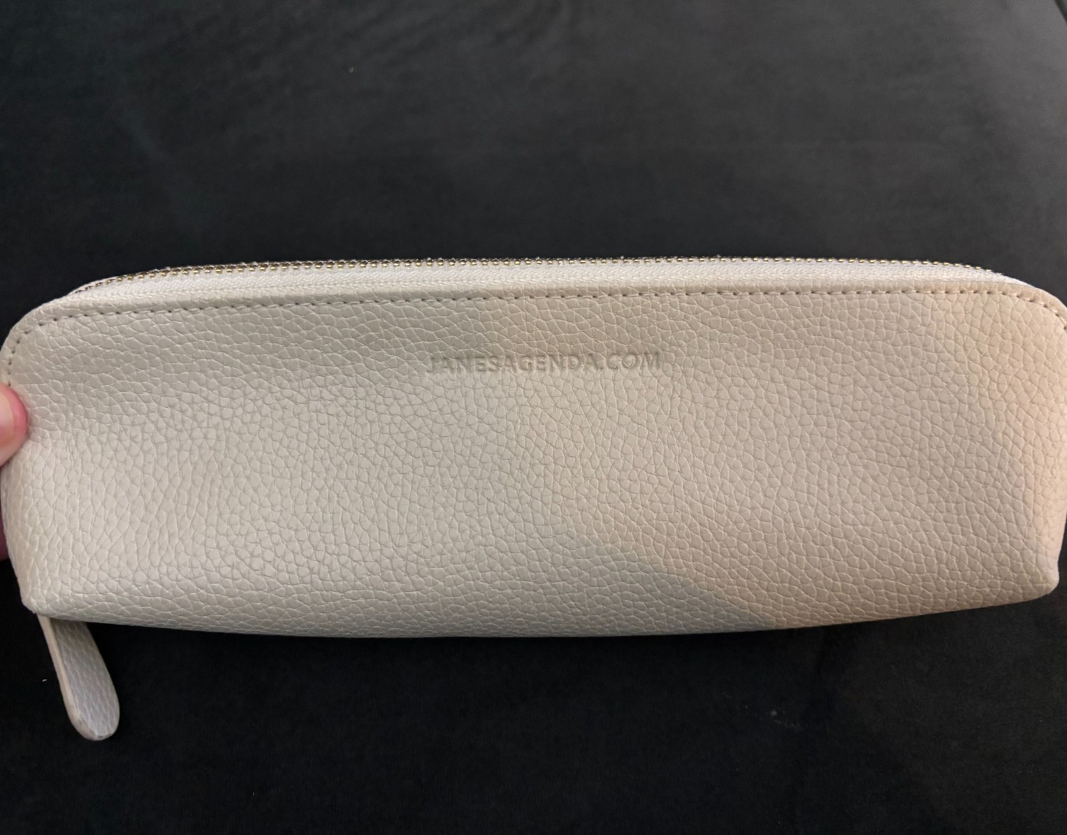 Jane\'s Agenda Pen Pouch, Ivory, Excellent Used Condition Jane\'s Agenda Pen Pouch, Ivory, Excellent Used Condition