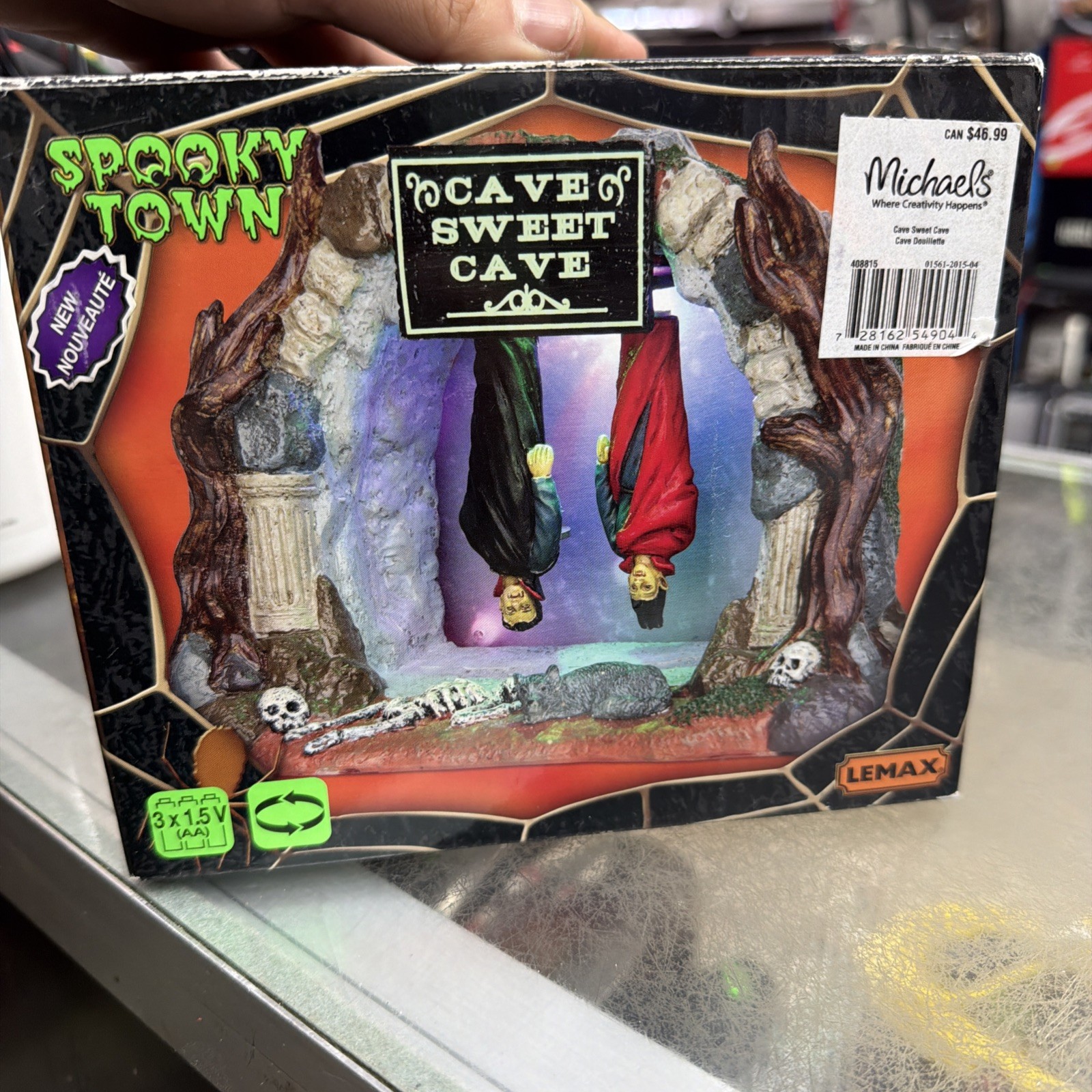 2015 Lemax Spooky Town Cave Sweet Cave Halloween Dracula Lighted Retired