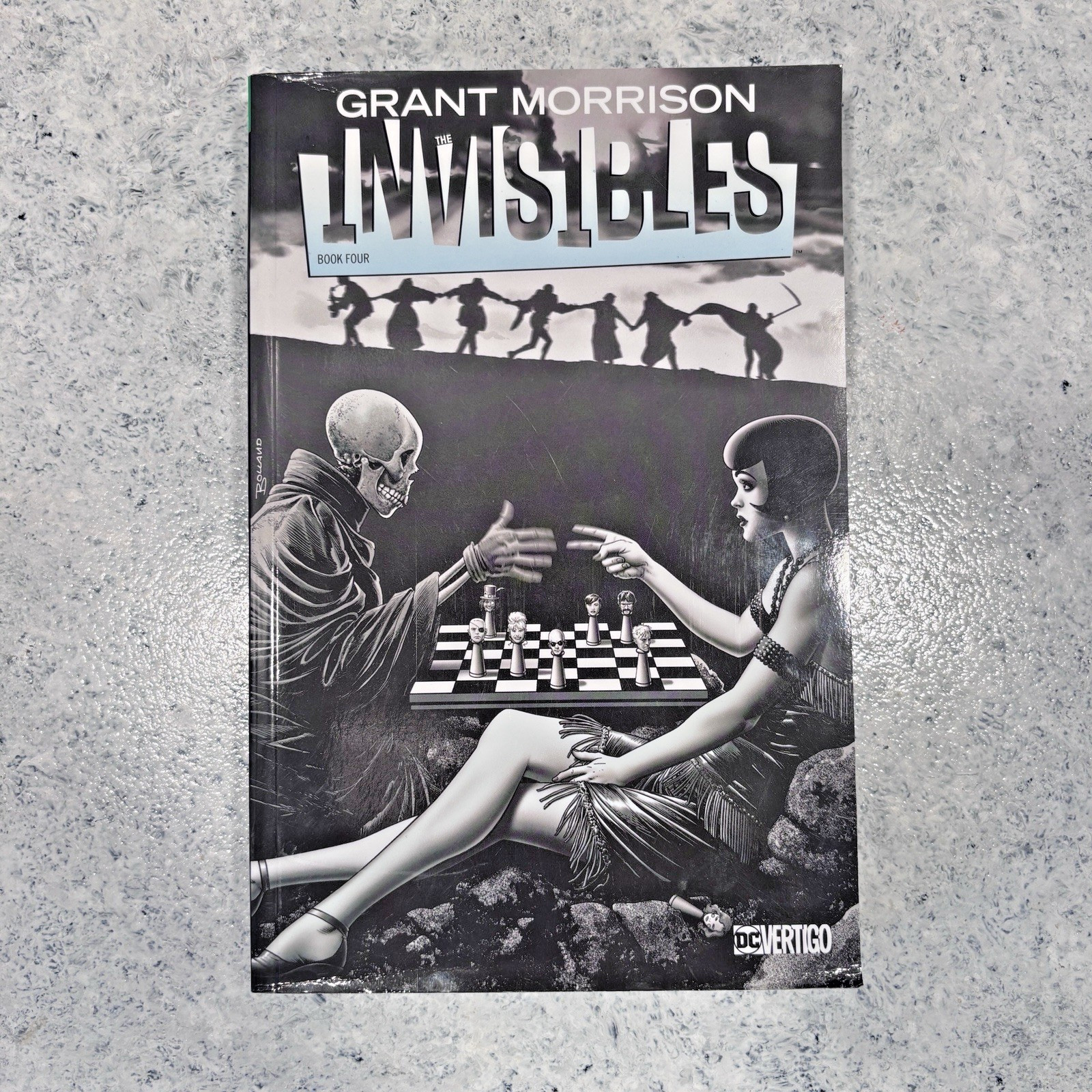 The Invisibles Book 4 Deluxe Edition (DC Vertigo 2018) Grant Morrison