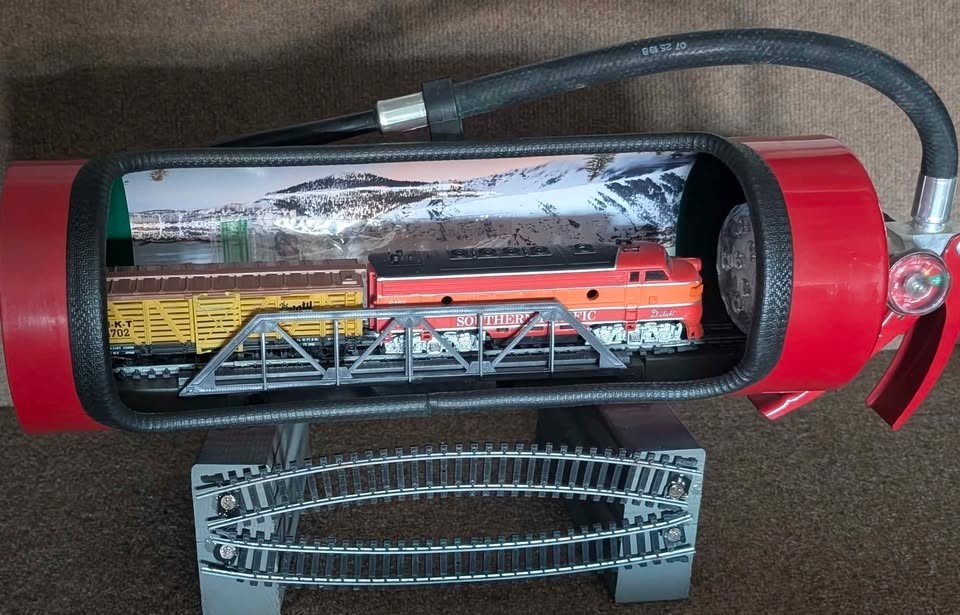 Train lamp fire extinguisher lamp Railroad Lionel Atlas Kato Bachmann Athearn HO