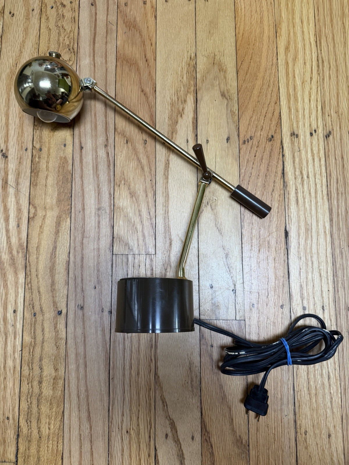 Vtg MCM Tensor Eyeball UFO Golf SPACE AGE Atomic Brass Desk Lamp Light WORKS