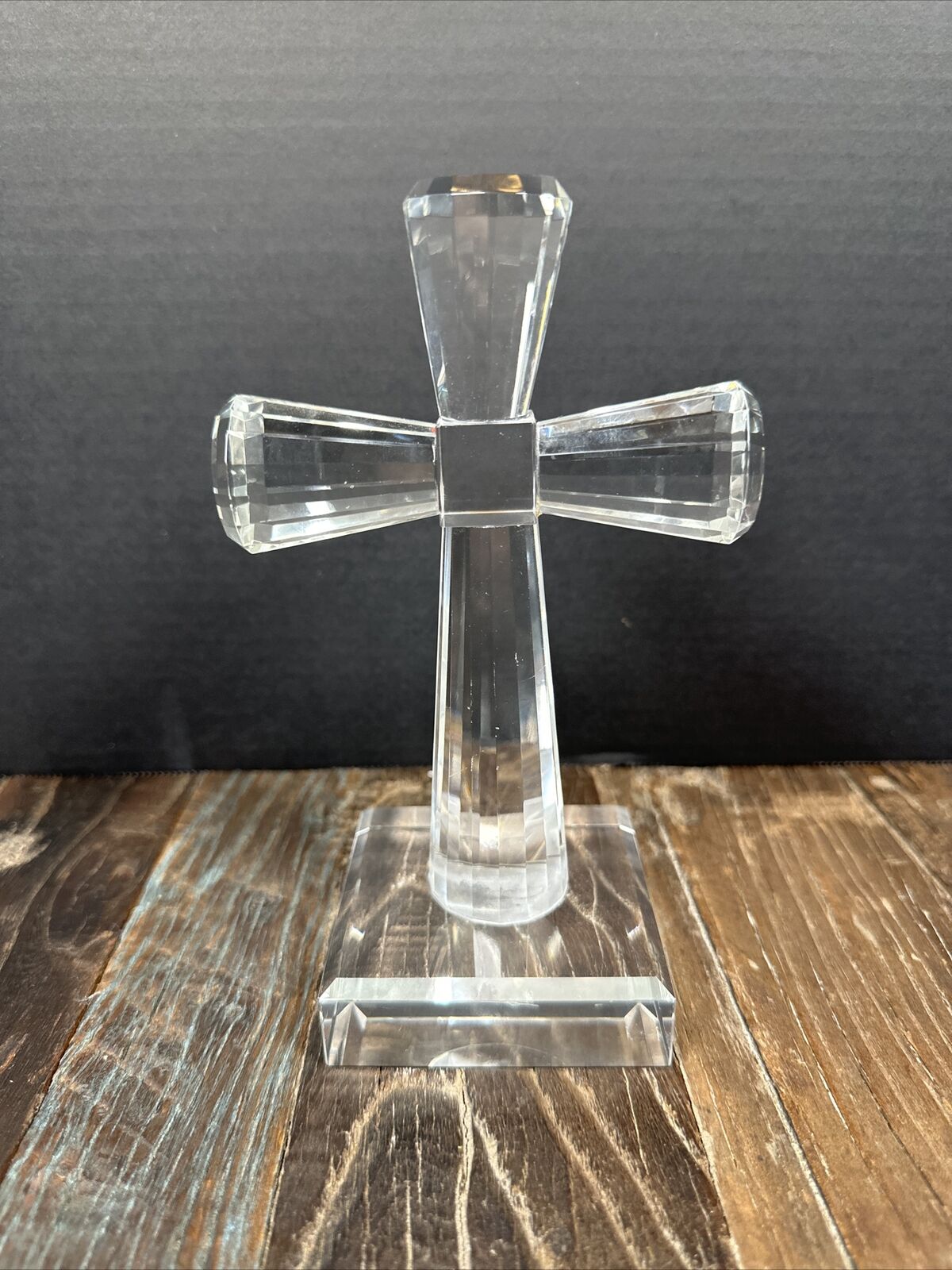 Vintage Deplomb Made in the USA Leaded Crystal Glass Cross 7