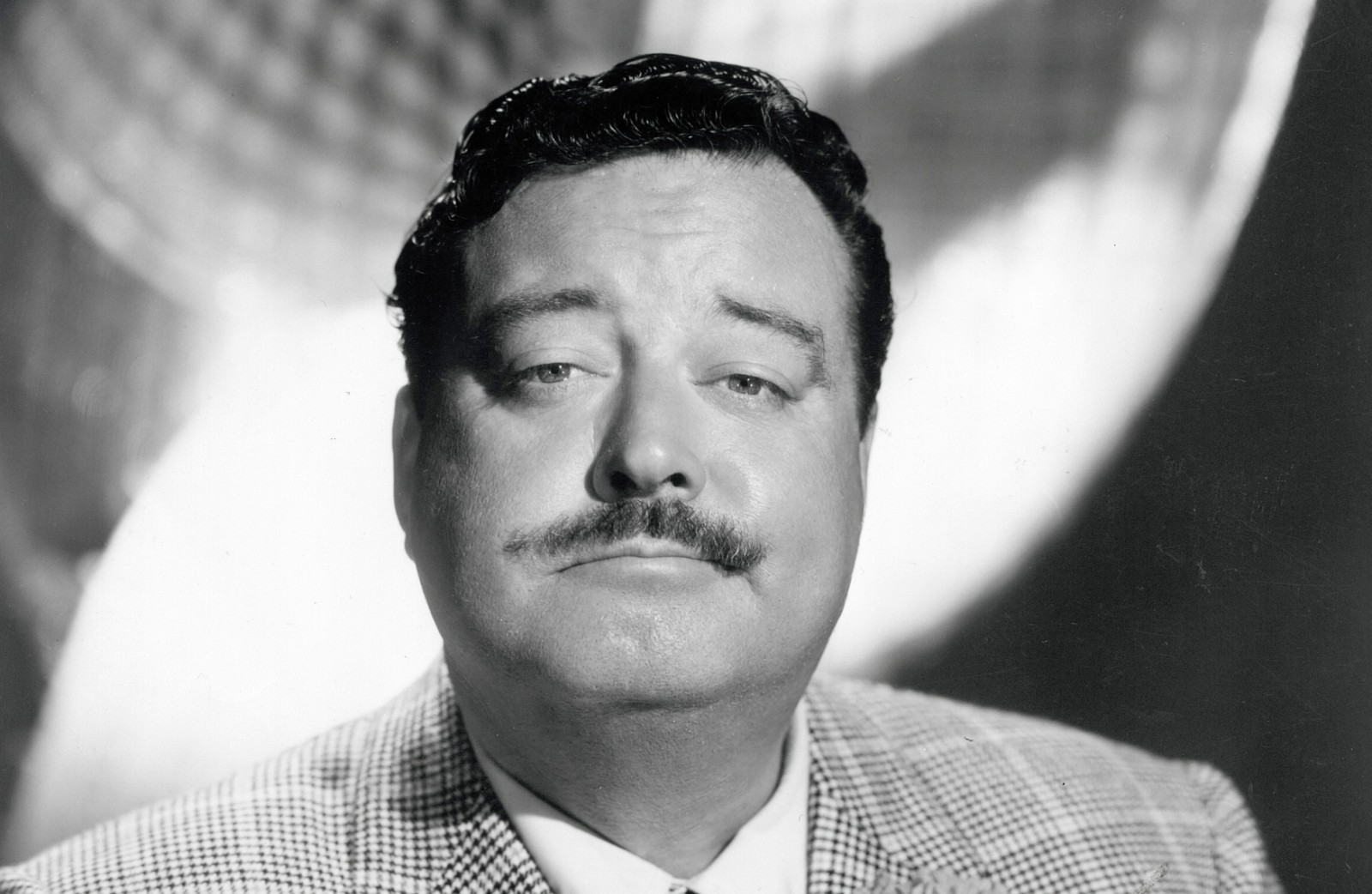 Comedy Actor Jackie Gleason Classic TV Golden Age Portrait Picture Photo 8x10 