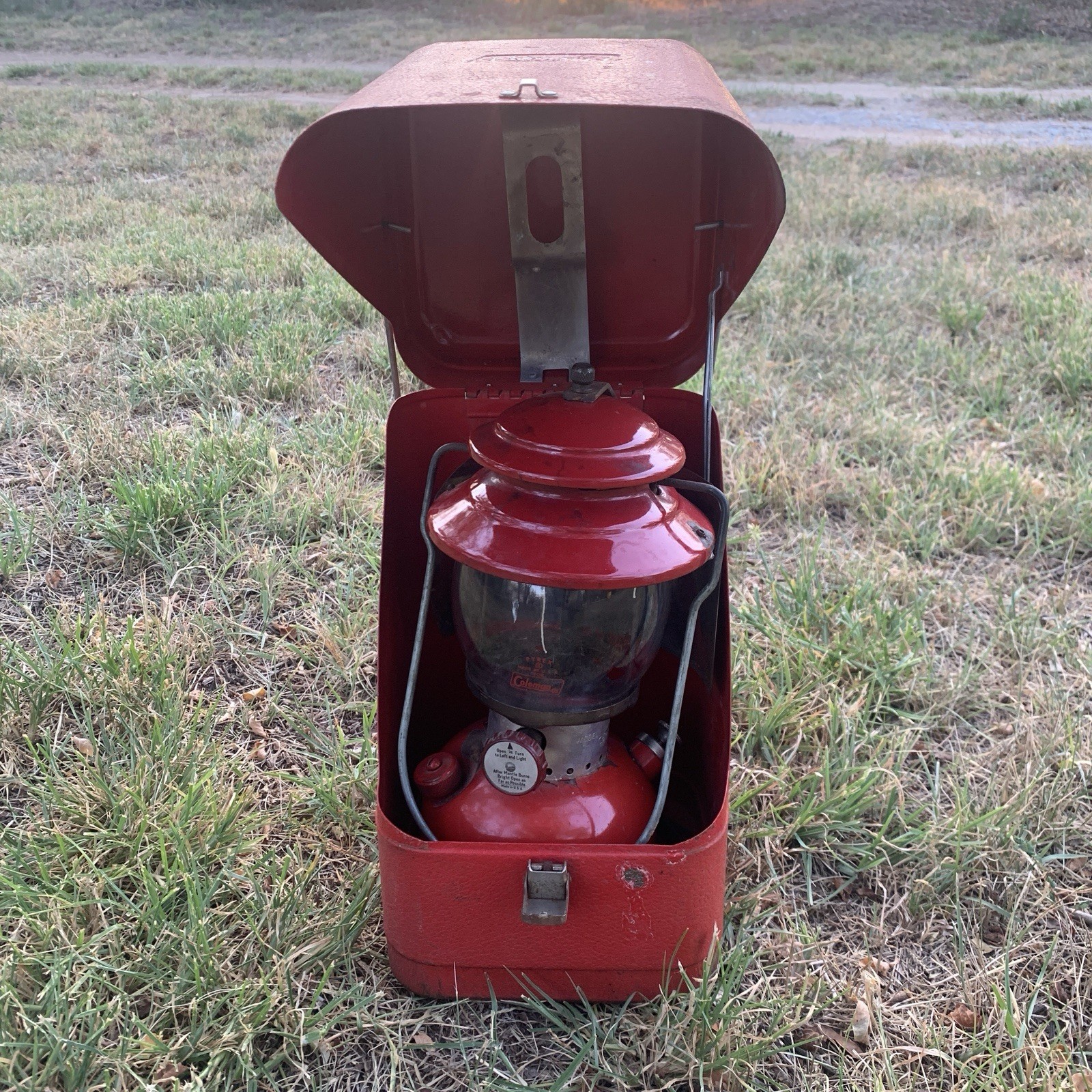 1970s Coleman 200A lantern & original Metal Case With Clean Pyrex Glass