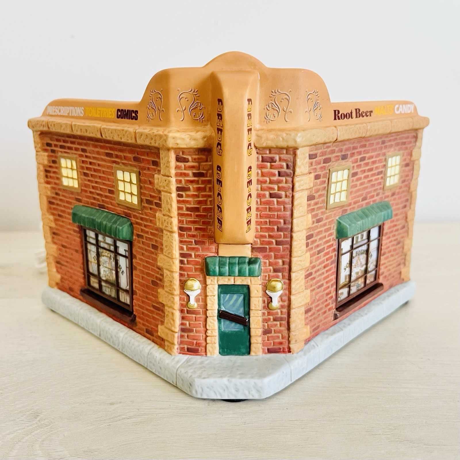 VTG Rare Hawthorne Architectural Rockwell Stockbridge Johnson’s Drugstore House