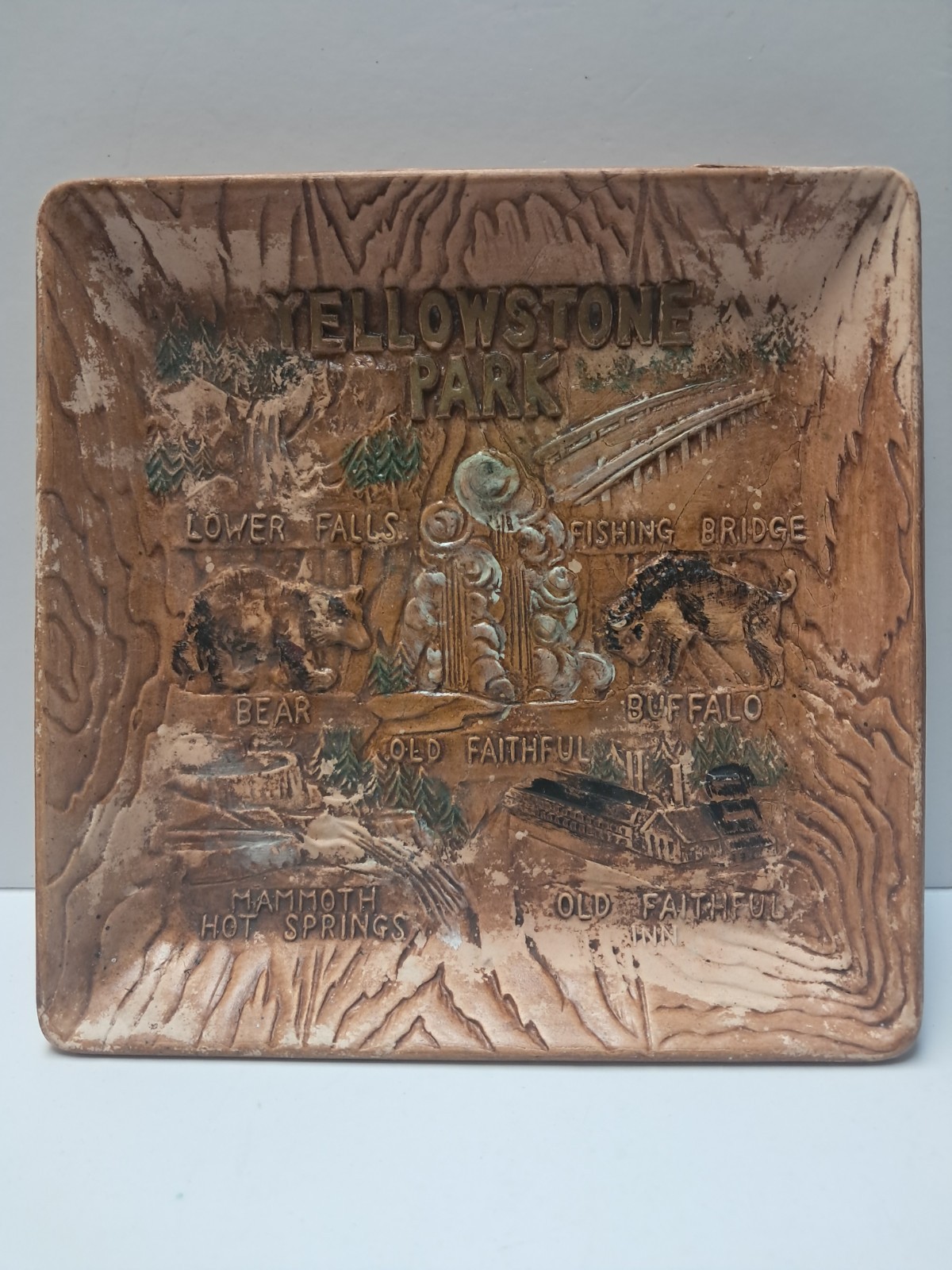 Vintage Yellowstone Park Brown Wood Ceramic Ashtray 7.5” X 7.5” Souvenir 3D