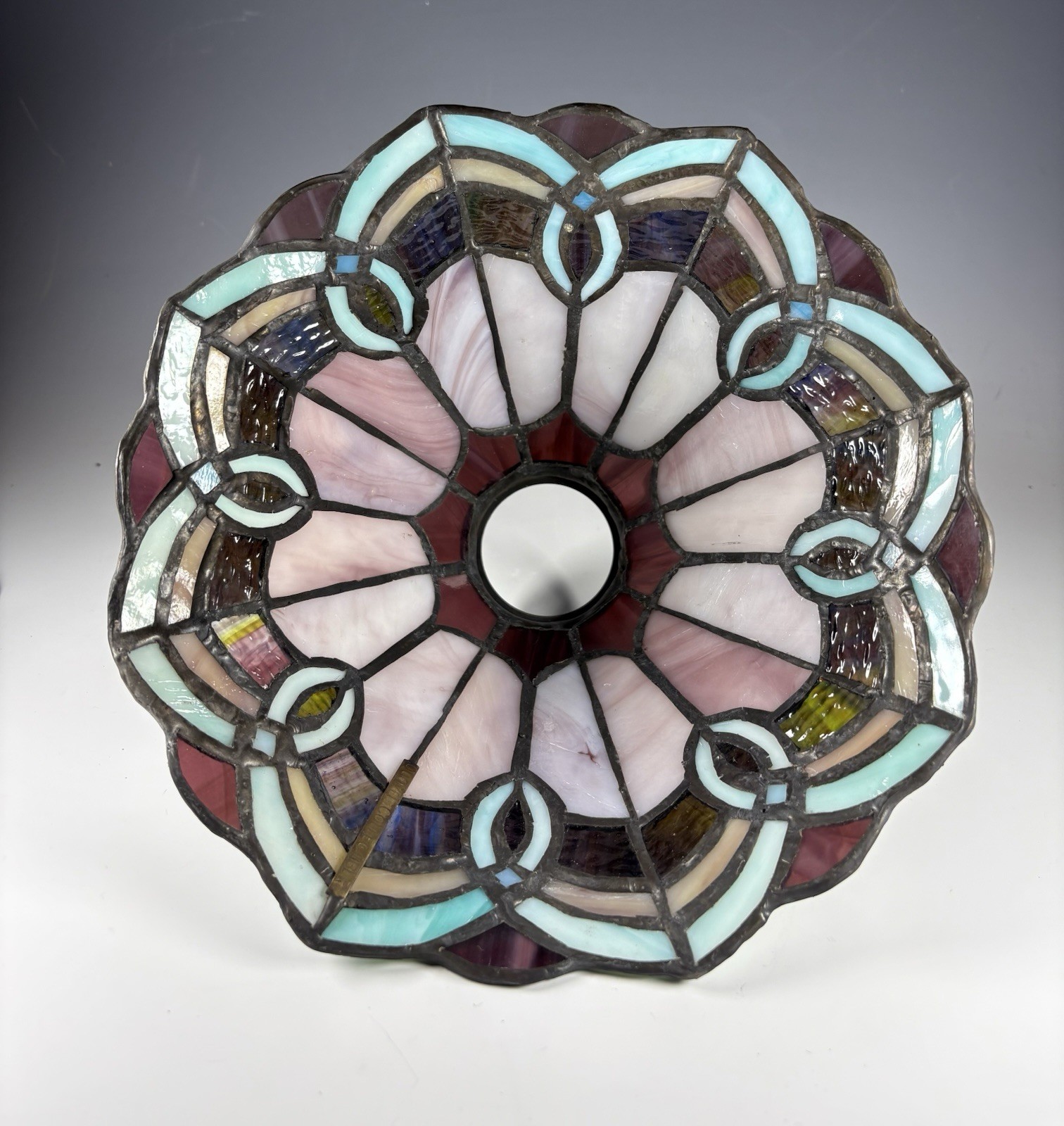 Quoizel Collectibles Stained Glass Lamp Shade 5 1/2” By 8 1/2” 