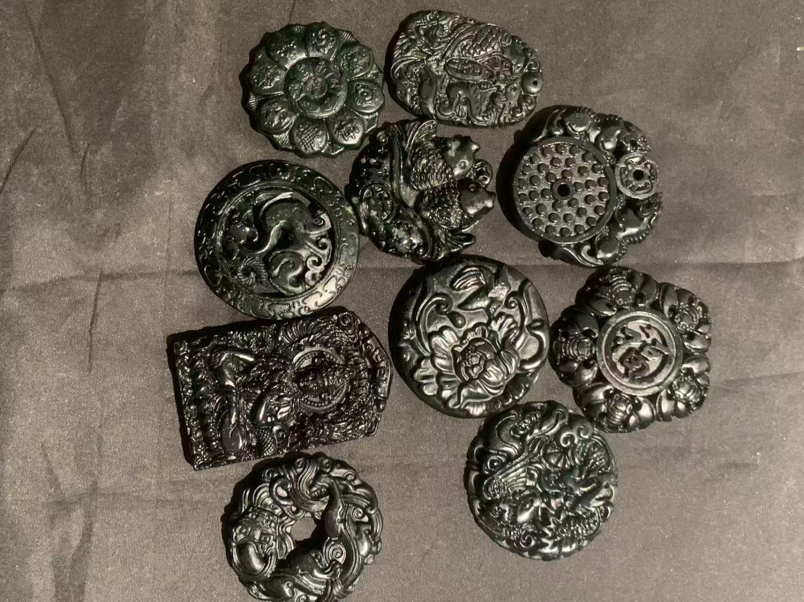 10Pcs Rare Wonderful Chinese Black Jade Style Hand Carved Pendants