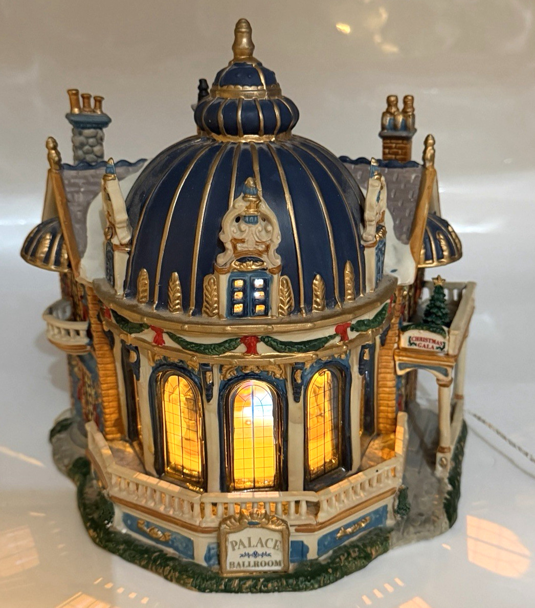 Lemax Village Collection Palace Ballroom 2003 light, animated, musical porcelain
