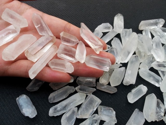 50g Lot Tibet Natural Clear Quartz Crystal Points Terminated Wand  AAA++