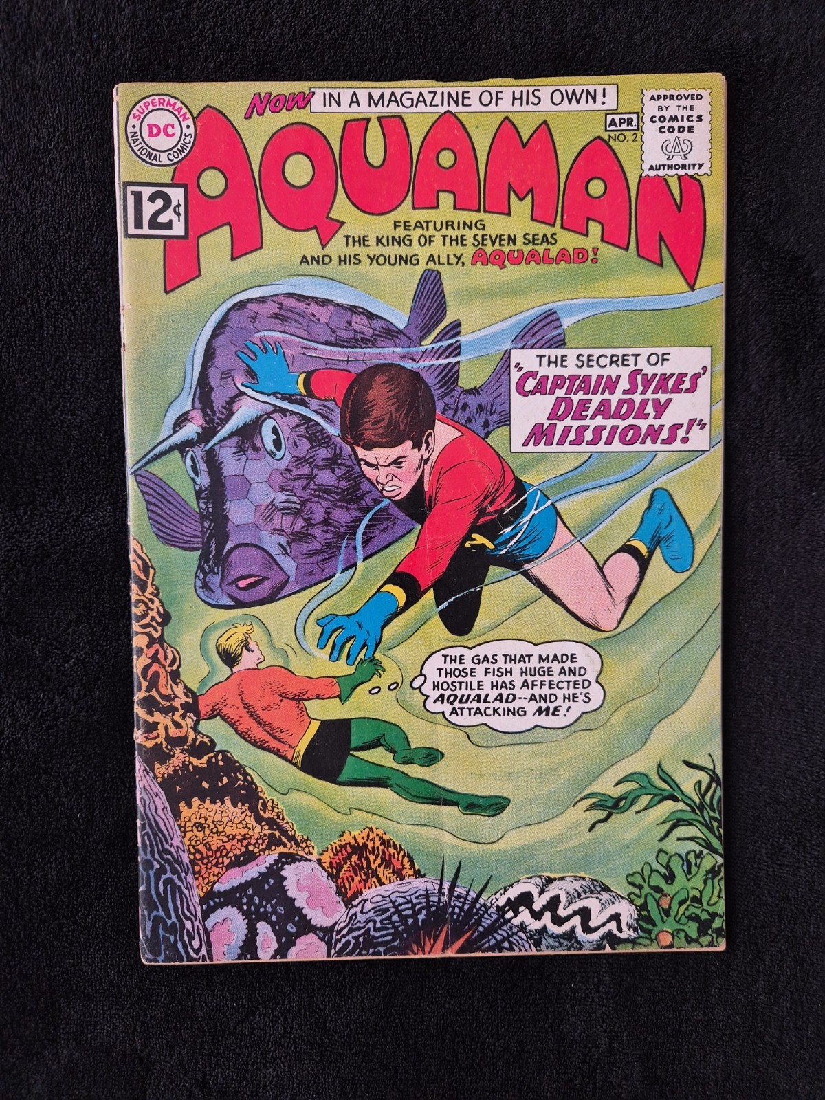Aquaman #2 (1962) DC Silver Age Early Issue Complete Nice Cover, Detached