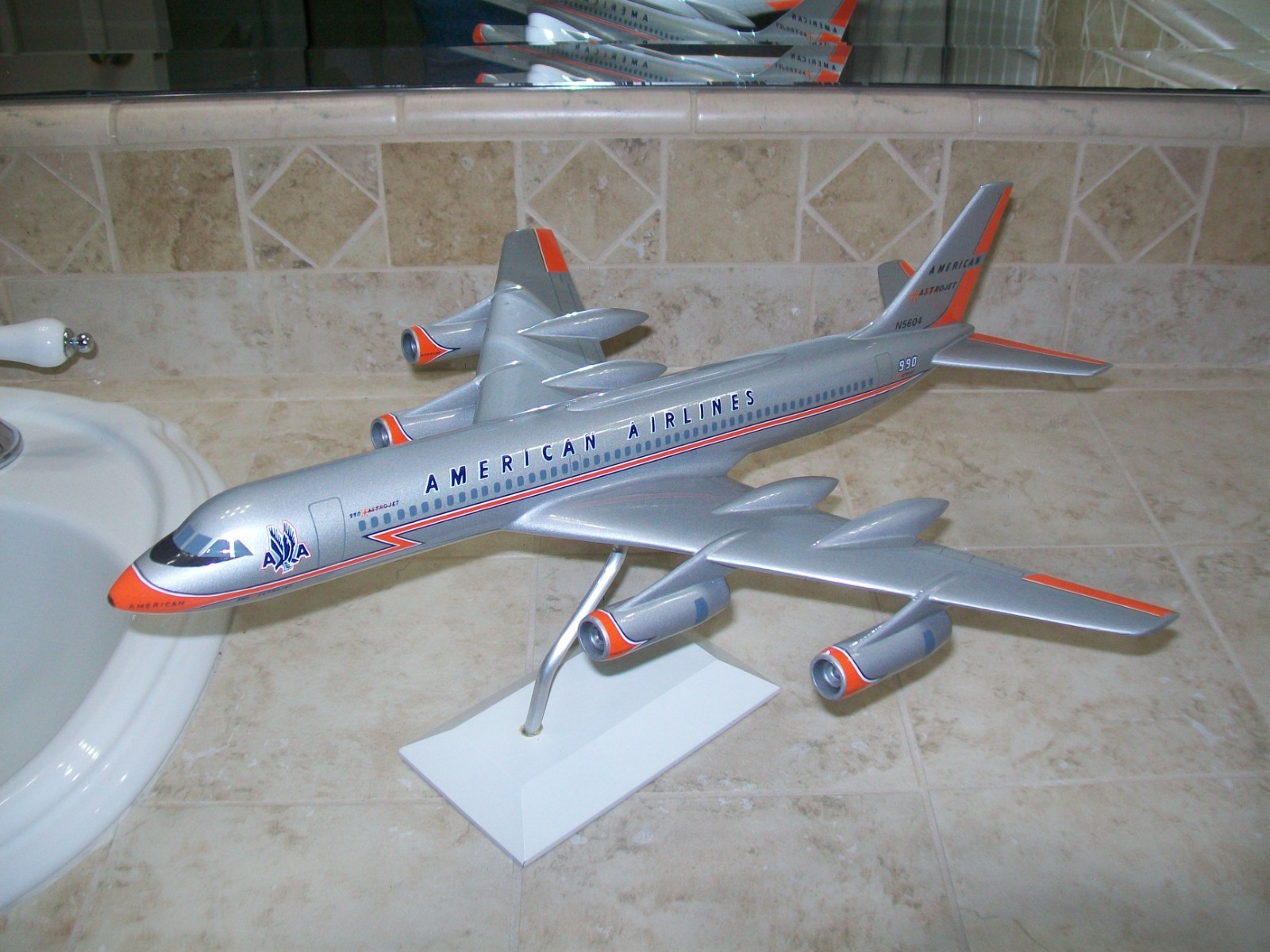 Atlantic Models American Airlines Convair 990 Model 1/100 Pacmin Style