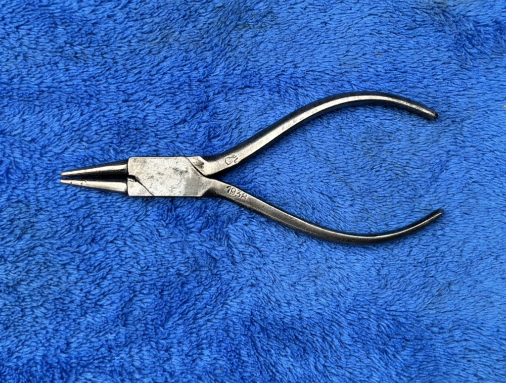Rare Vintage 1938 Pre -WW2 RAF AM AIR MINISTRY Round Nose Pliers 11cm Rare Vintage 1938 Pre -WW2 RAF AM AIR MINISTRY Round Nose Pliers 11cm