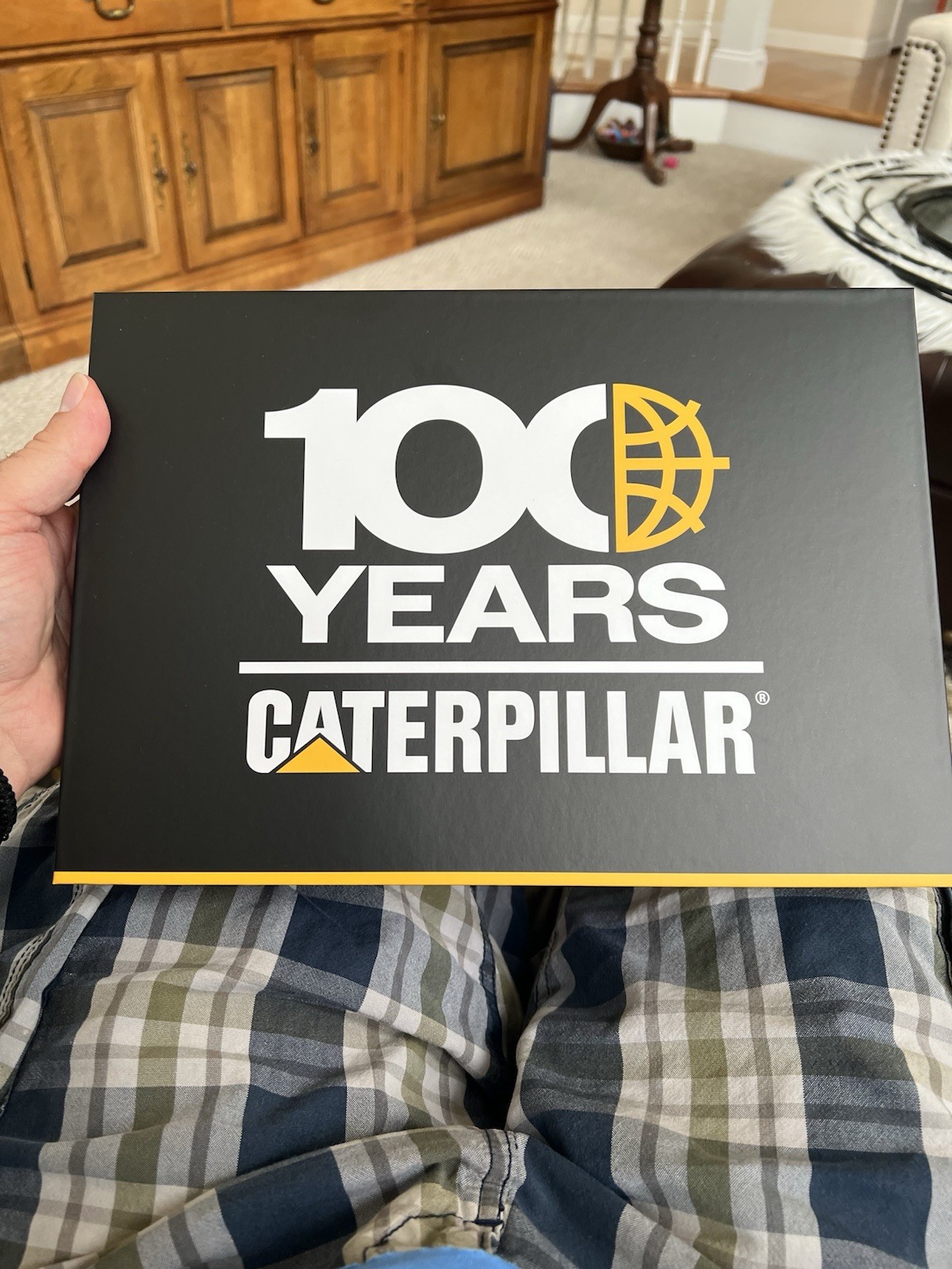 100 Years Caterpillar Pin Set, Keychains &Cufflinks Centennial - employee gift 100 Years Caterpillar Pin Set, Keychains &Cufflinks Centennial - employee gift