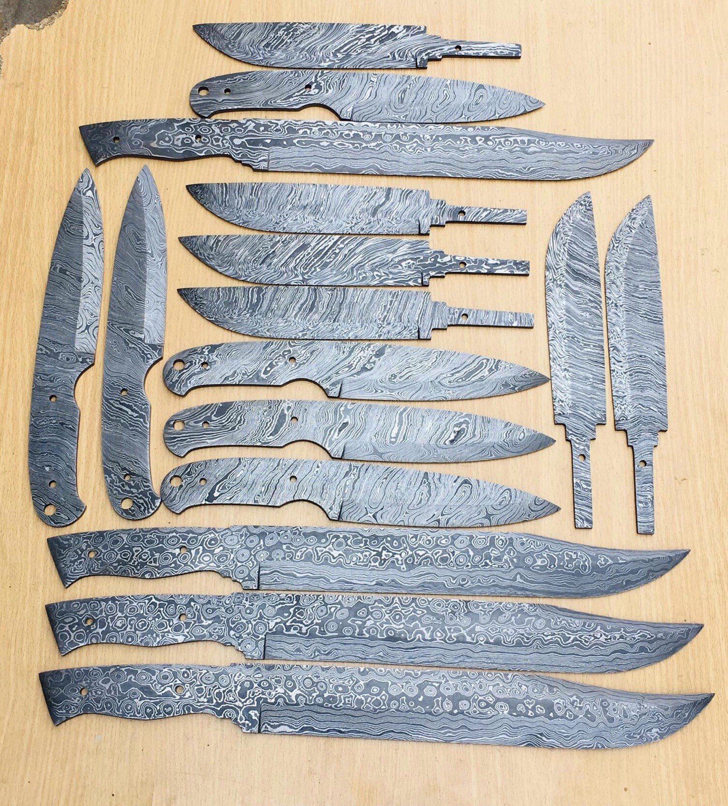Lot of 16 Pcs Gorgeous handmade Damascus steel Hunting & Chef blank blades Lot of 16 Pcs Gorgeous handmade Damascus steel Hunting & Chef blank blades