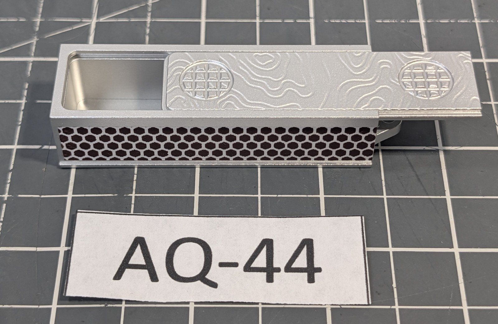** (NEW) CountyComm Maratac Titanium Match Slide Box (TOPO DESIGN) AQ-44 ** (NEW) CountyComm Maratac Titanium Match Slide Box (TOPO DESIGN) AQ-44