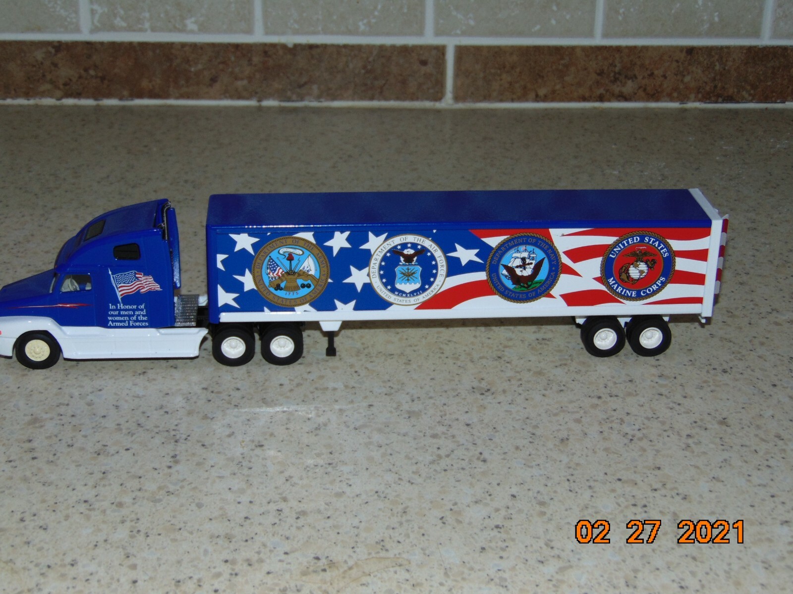 Penjoy Company Die Cast Freightliner, 12