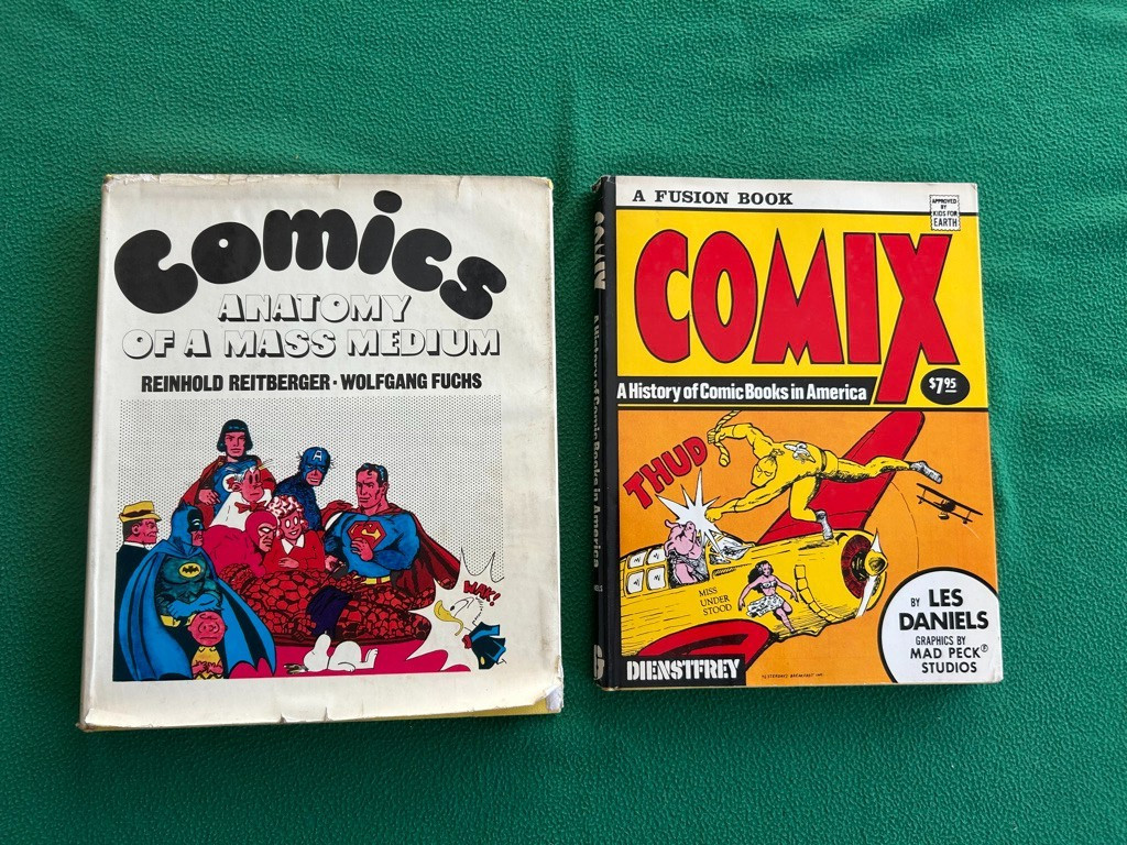 COMIC BOOK HISTORY Lot of 2 Vintage Hardcover Books COMIX Les Daniels & More