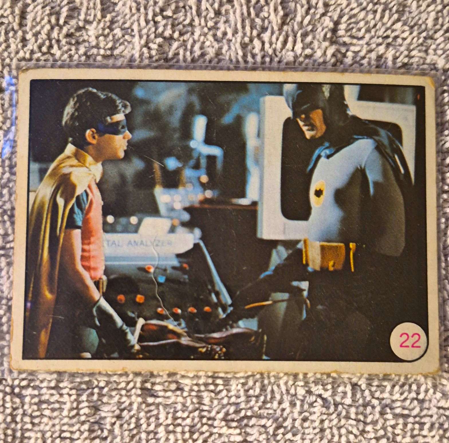 T.C.G. 1966 Batman Bat Laffs Non-Sport Trading Card #22 Bat Laffs