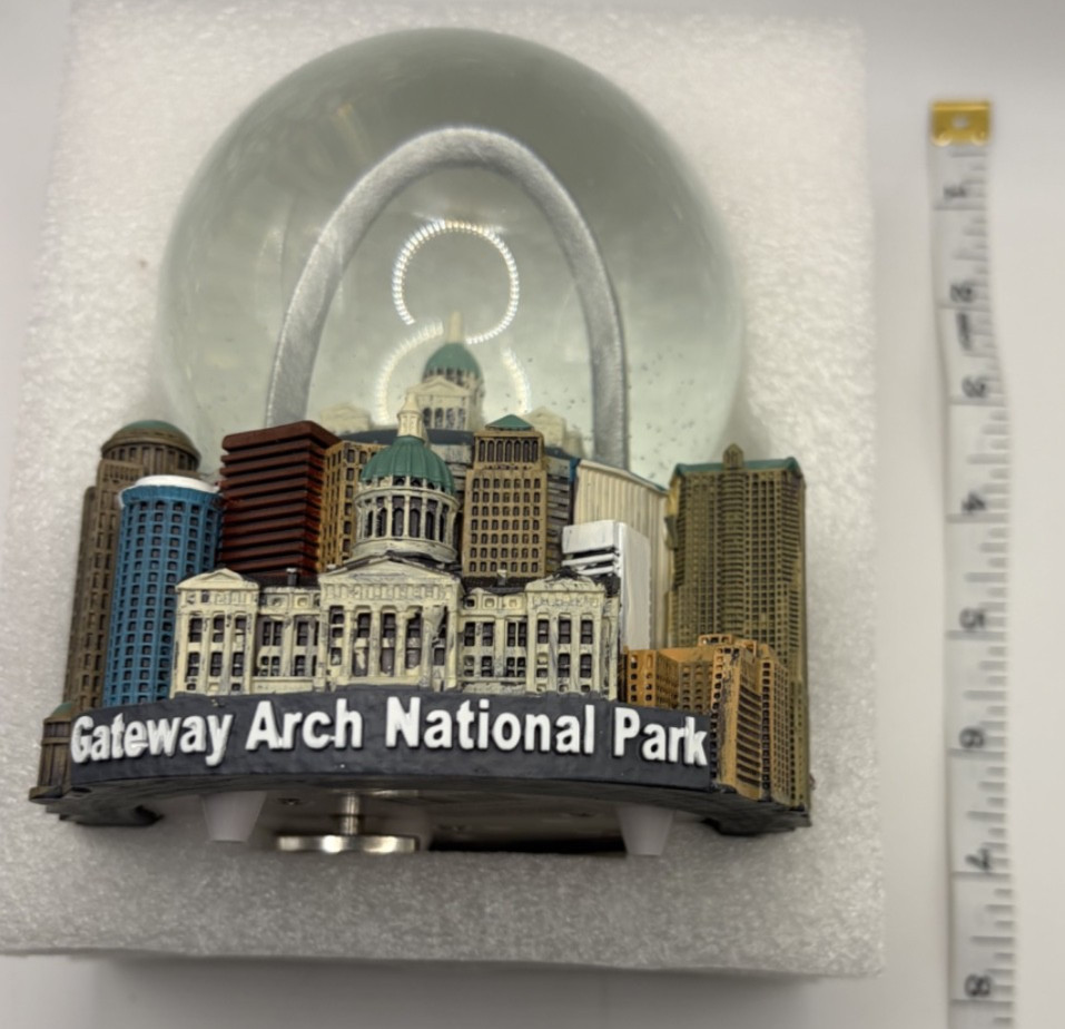 Gateway Arch musical snow globe NIB