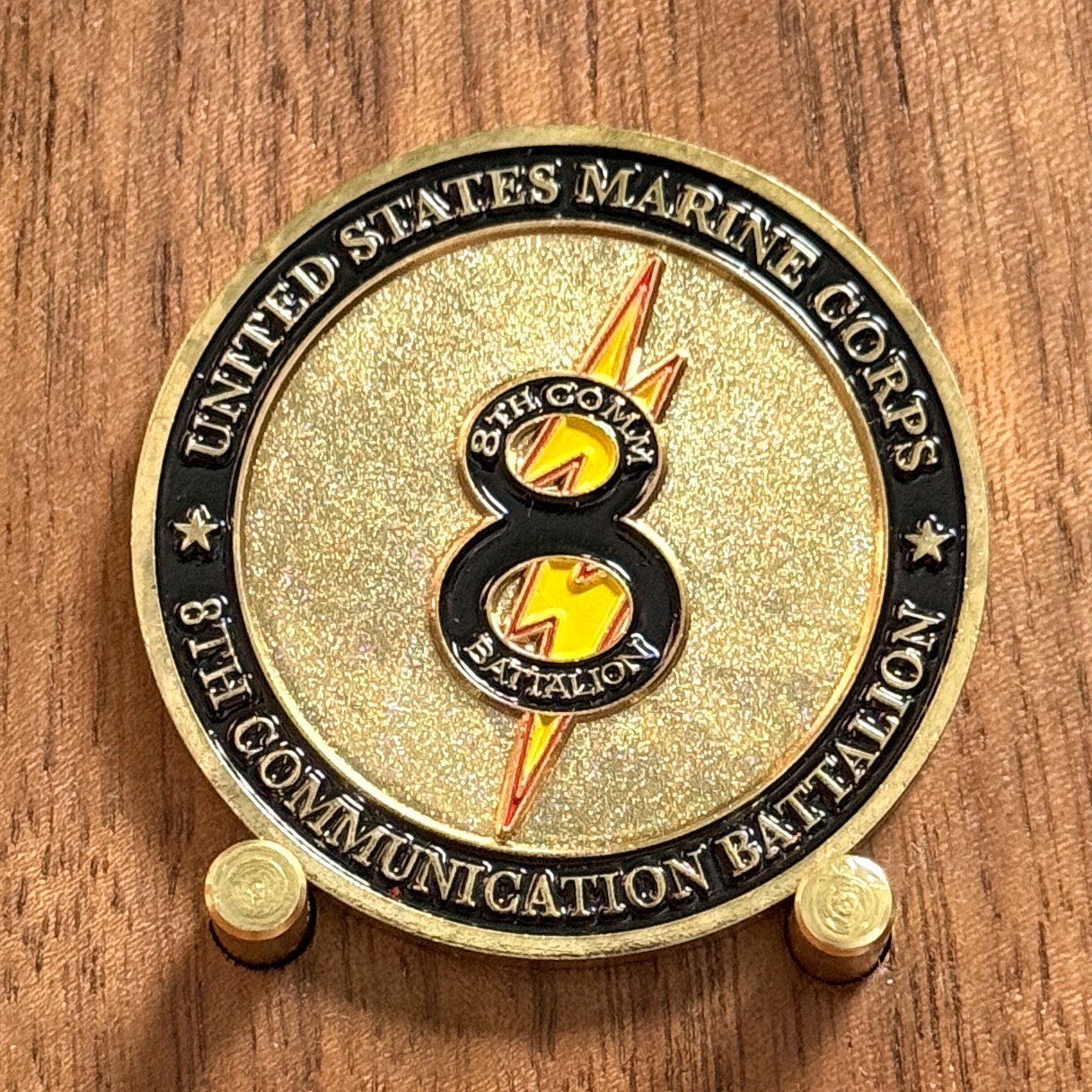 USMC 8th Communication Battalion Lightning Eagle Globe Challenge Coin  1#39