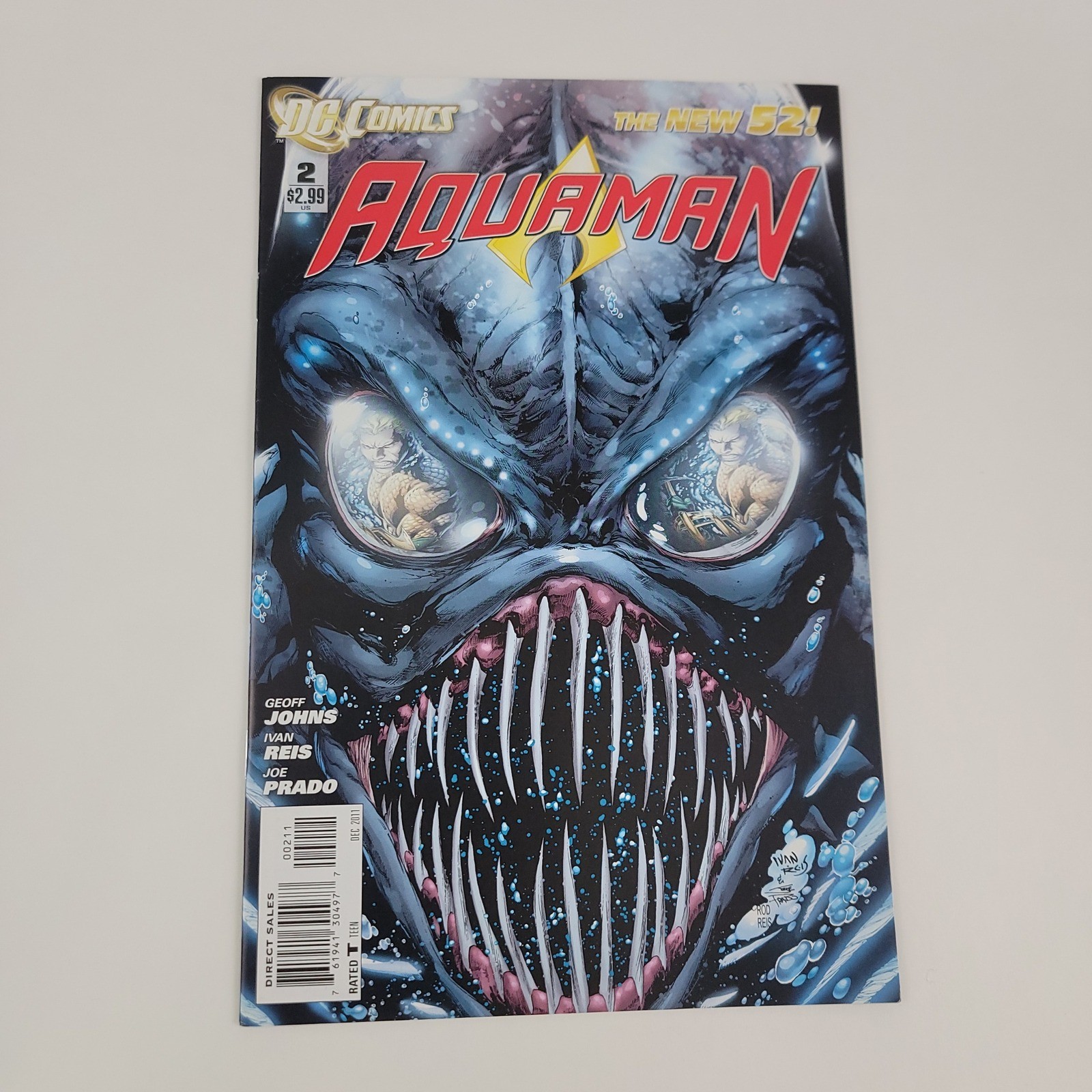 Aquaman #2 DC Comic Book New 52 Geoff Johns 1st App Trench King Newsstand 2011