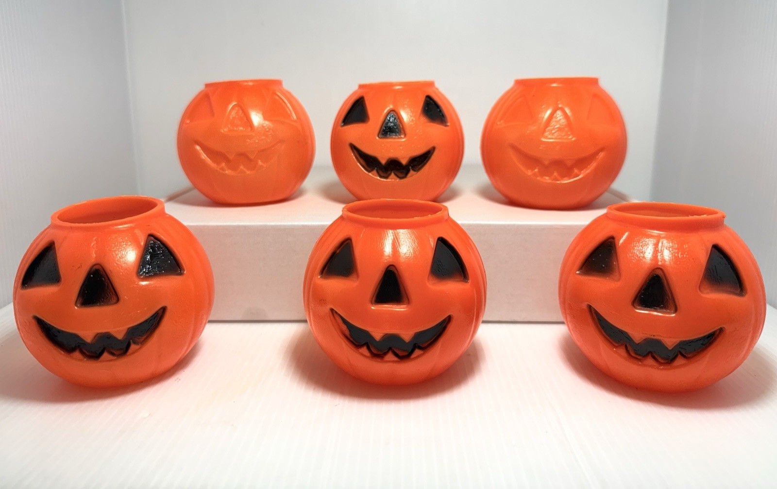 6 VTG Halloween Mini Blow Mold 1980’s JOL Jack O Lantern 2.5” Candy Party Favor 6 VTG Halloween Mini Blow Mold 1980’s JOL Jack O Lantern 2.5” Candy Party Favor