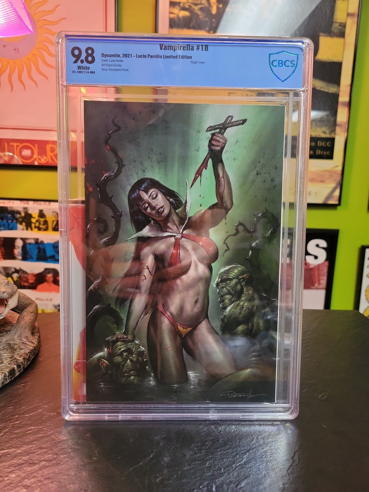 Vampirella #18 CBCS 9.8 Lucio Parrillo Limited Edition Virgin Variant...