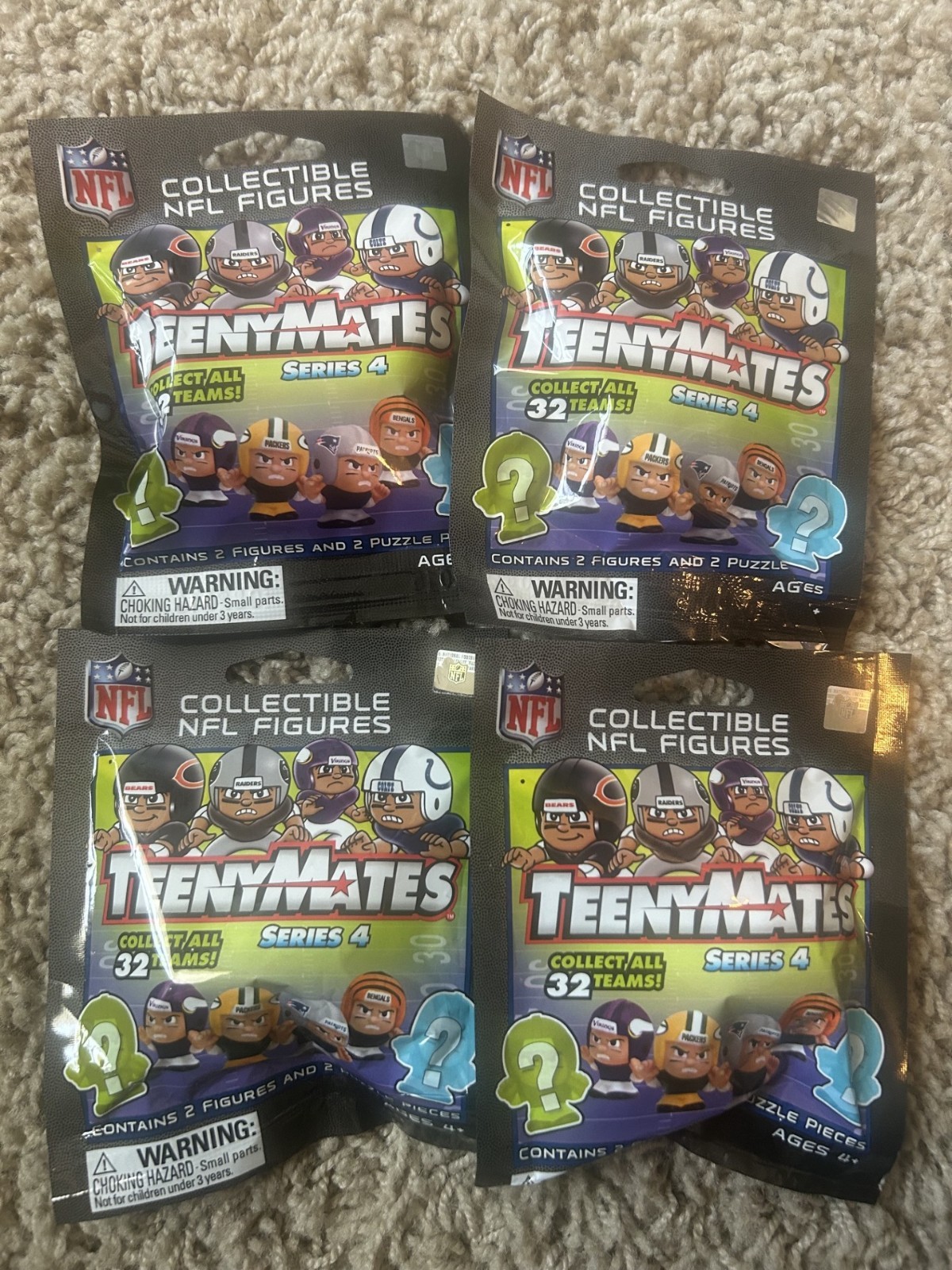 TeenyMates Series 4 Collectable 4 NFL Toy Figures Blind Bags