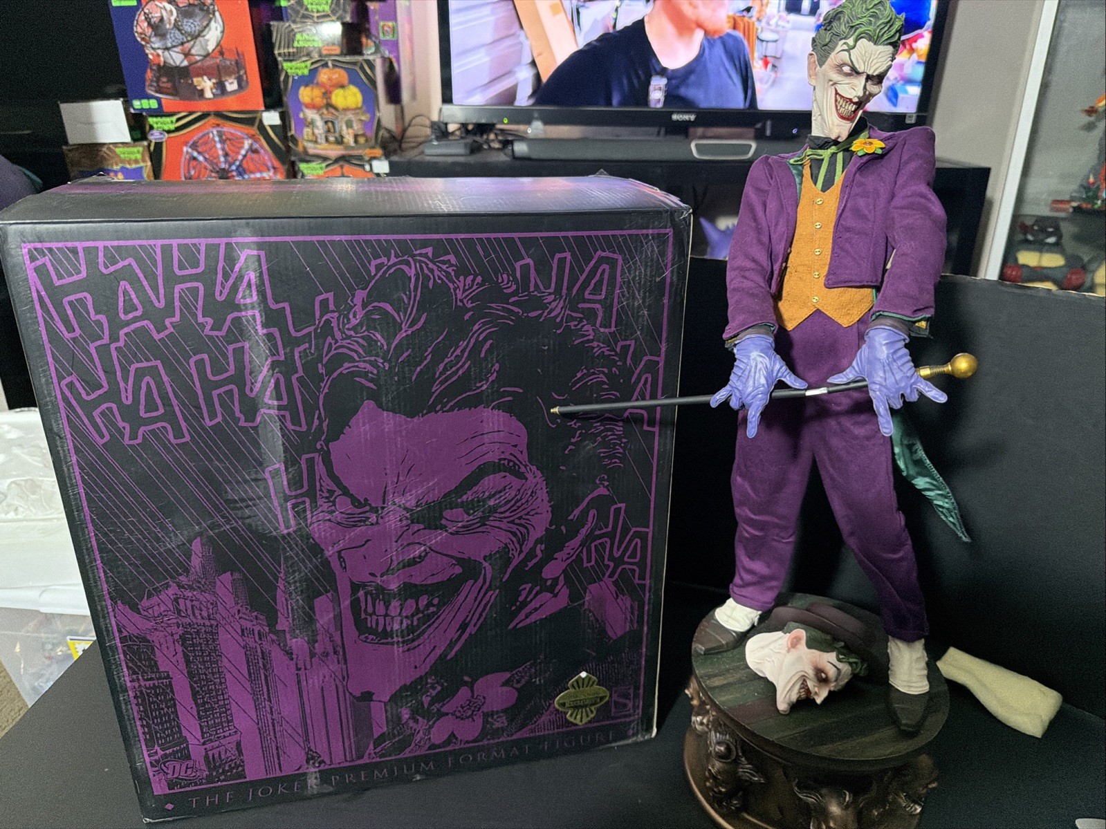 Sideshow Collectibles Exclusive Premium Format Statue The Joker 0048/1250