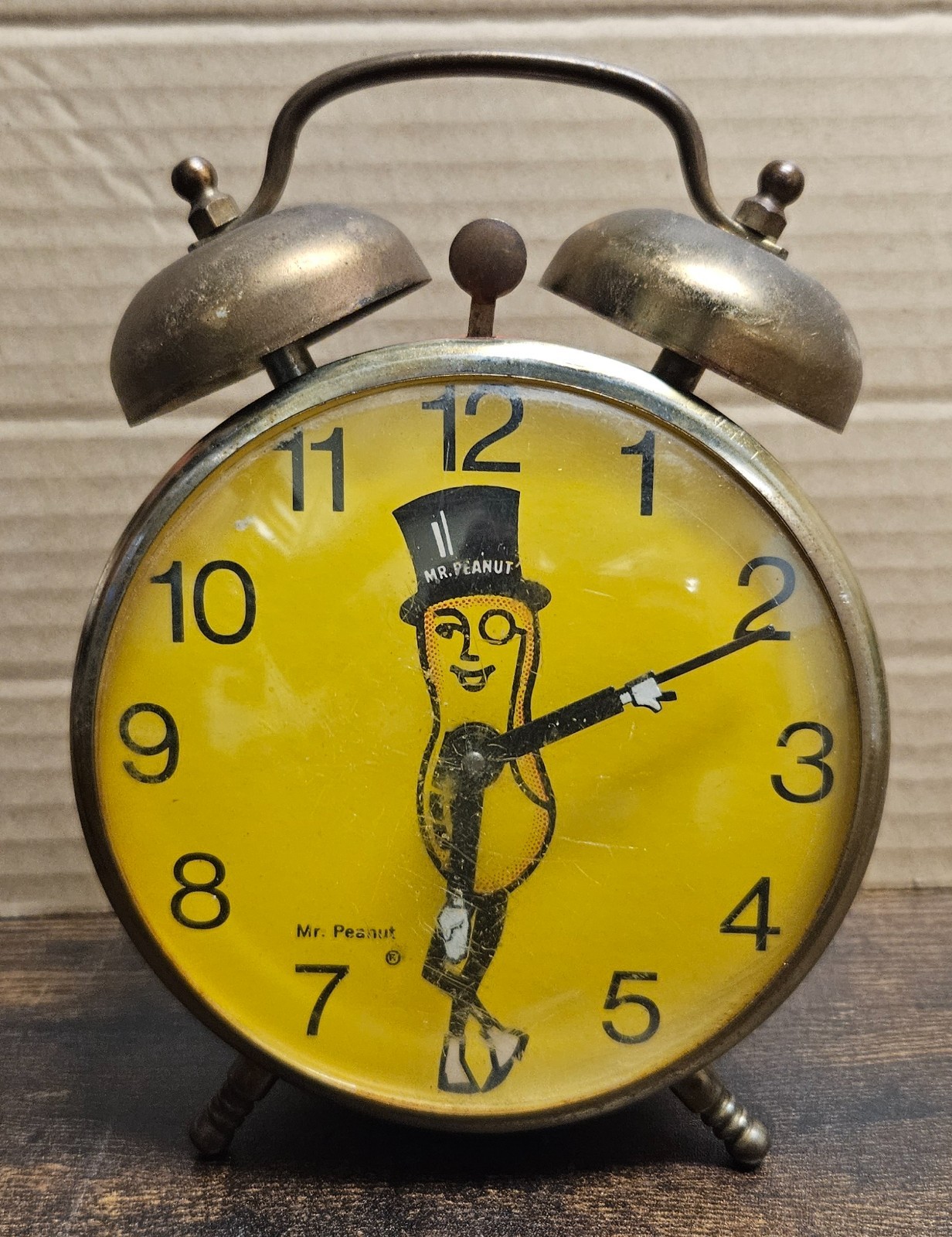 Vintage Mr. Peanut Yellow & Red Analog Alarm Clock Robertshaw Controls Lux Time