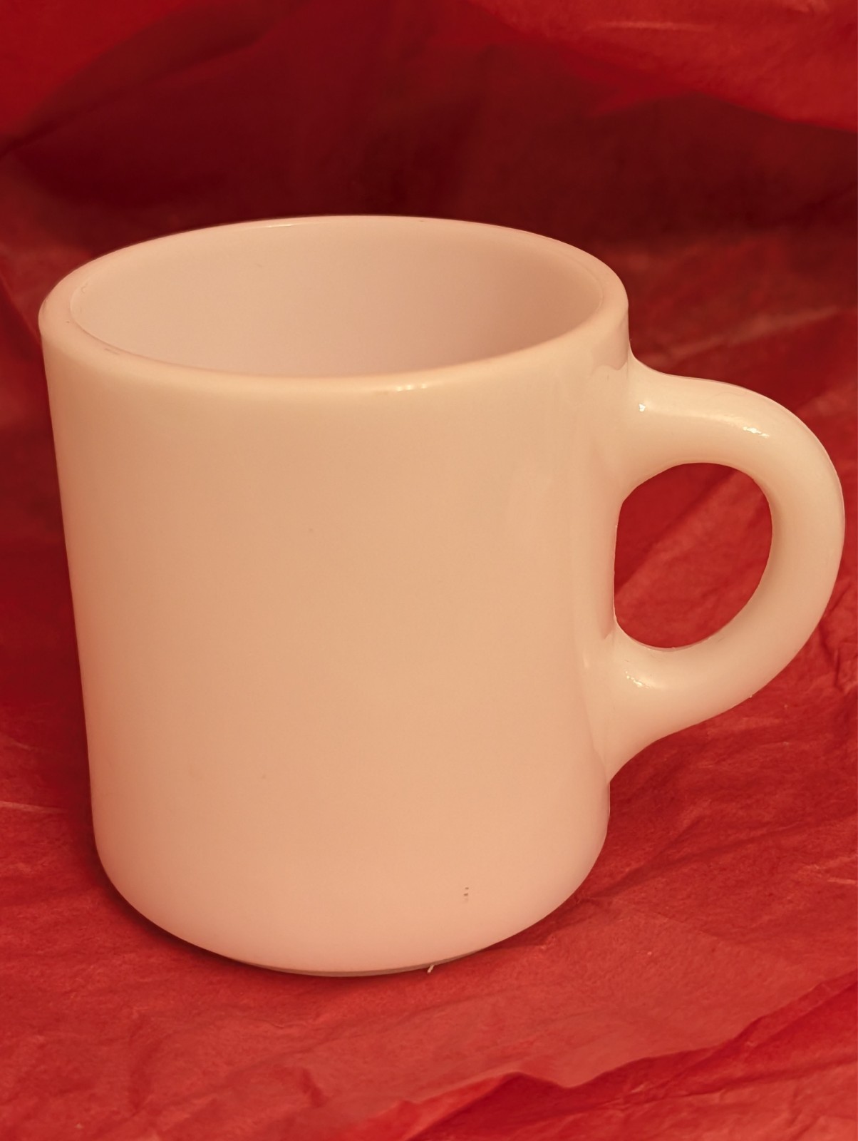 VINTAGE MILK GLASS COFFEE MUG..3.5\