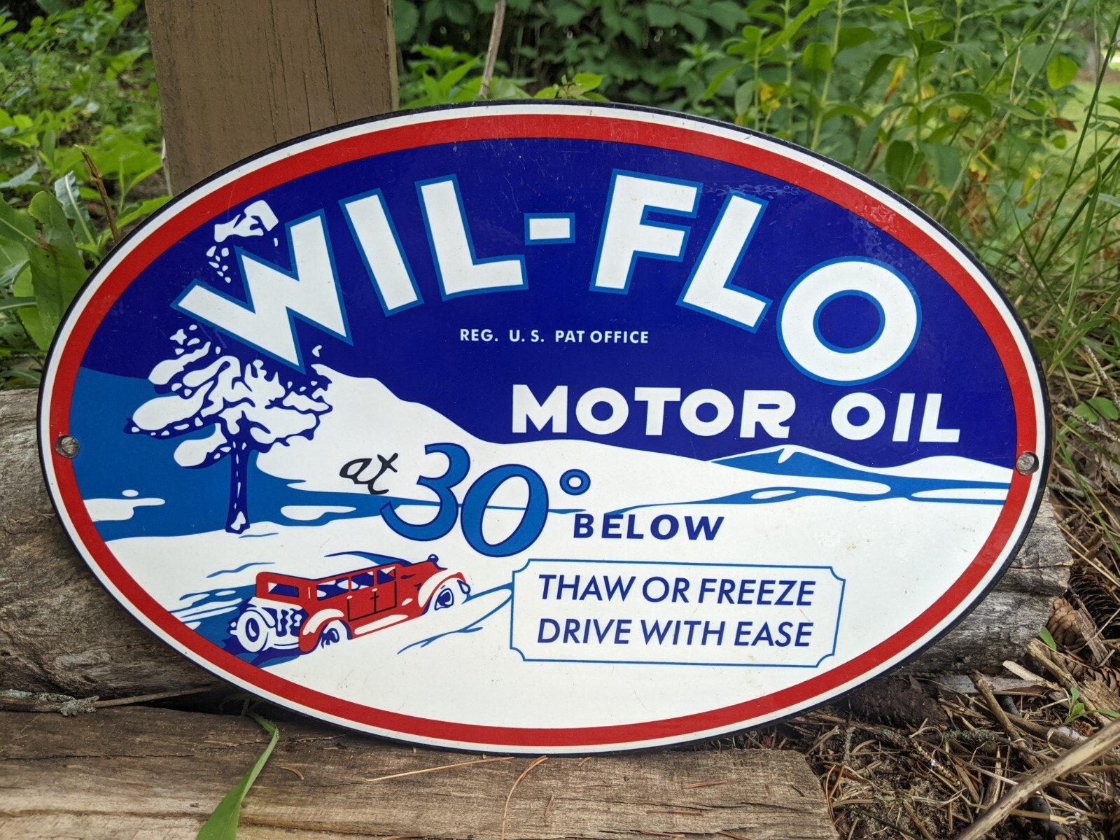 VINTAGE WIL-FLO MOTOR OIL PORCELAIN PUMP SIGN 12\