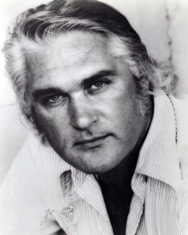 Charlie Rich Behind Close Doors 1970's country superstar 8x10 inch photo Charlie Rich Behind Close Doors 1970's country superstar 8x10 inch photo