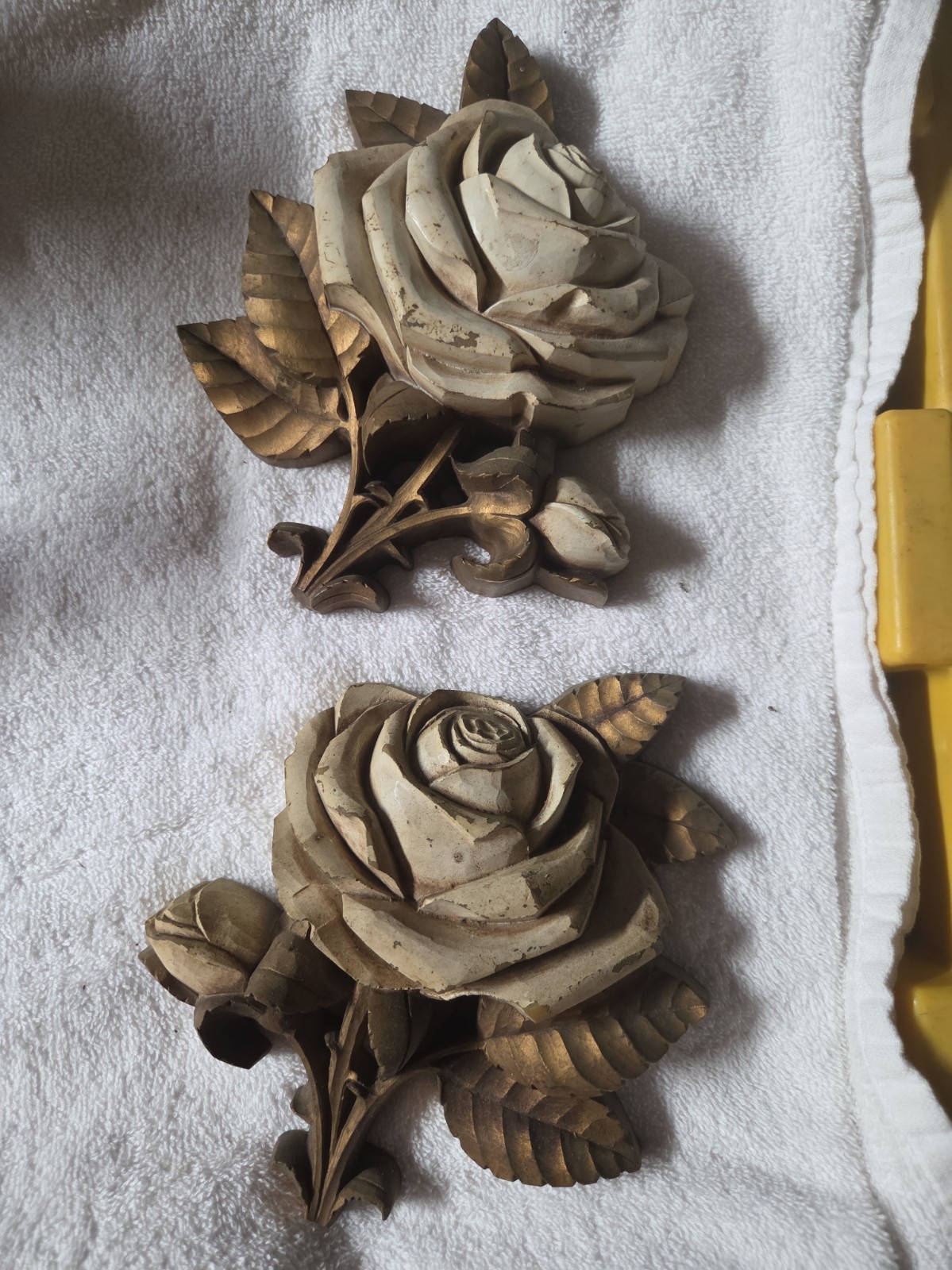 MCM \'74 Homco Roses Hollywood Regency Wall Pocket Gold Cream Vintage 2 Pc. 6.5x MCM \'74 Homco Roses Hollywood Regency Wall Pocket Gold Cream Vintage 2 Pc. 6.5x