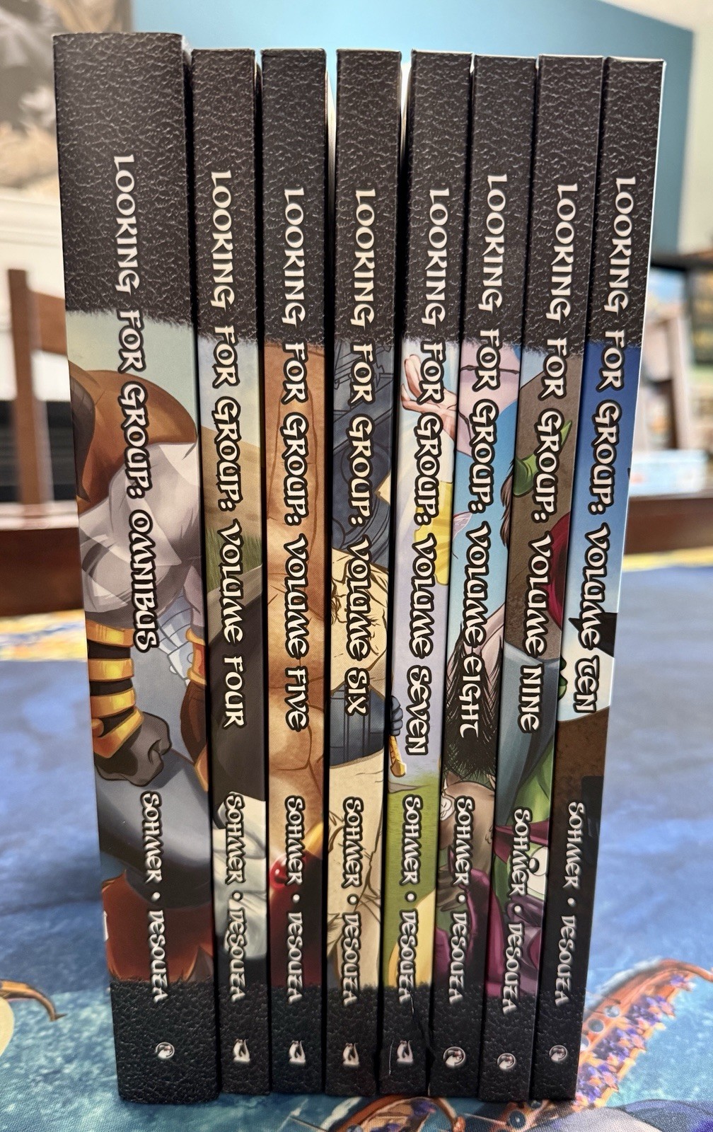 Looking for Group Omnibus 1 and Vol 4-10 Signed by Author with Goodnight Sooba Looking for Group Omnibus 1 and Vol 4-10 Signed by Author with Goodnight Sooba