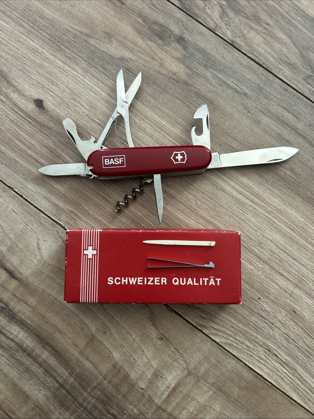 Swiss Army Pocket Knife Victorinox Officer Suisse 7 Tools Multi-Tool