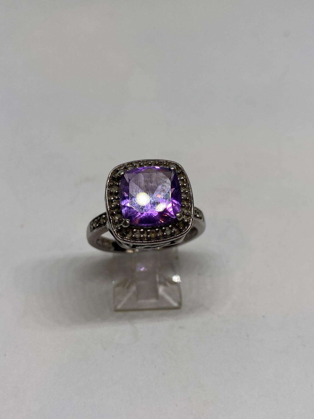 SIZE 9 6.5g AMETHYST DIAMOND ACCENT TOPAZ FINE STERLING SILVER RING STAMPED SIZE 9 6.5g AMETHYST DIAMOND ACCENT TOPAZ FINE STERLING SILVER RING STAMPED