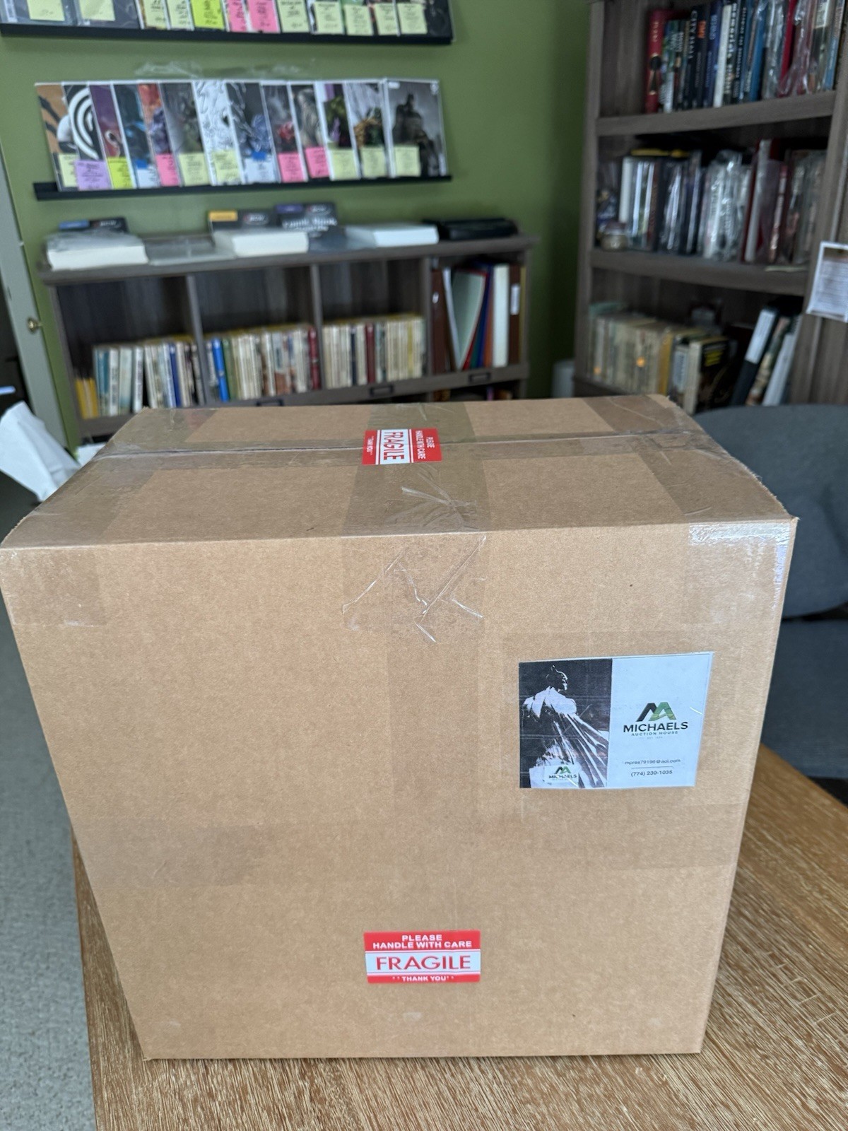 MICHAELS AUCTION HOUSE  Mystery Box 1000. Filled With Great Comics . Only One 🔥